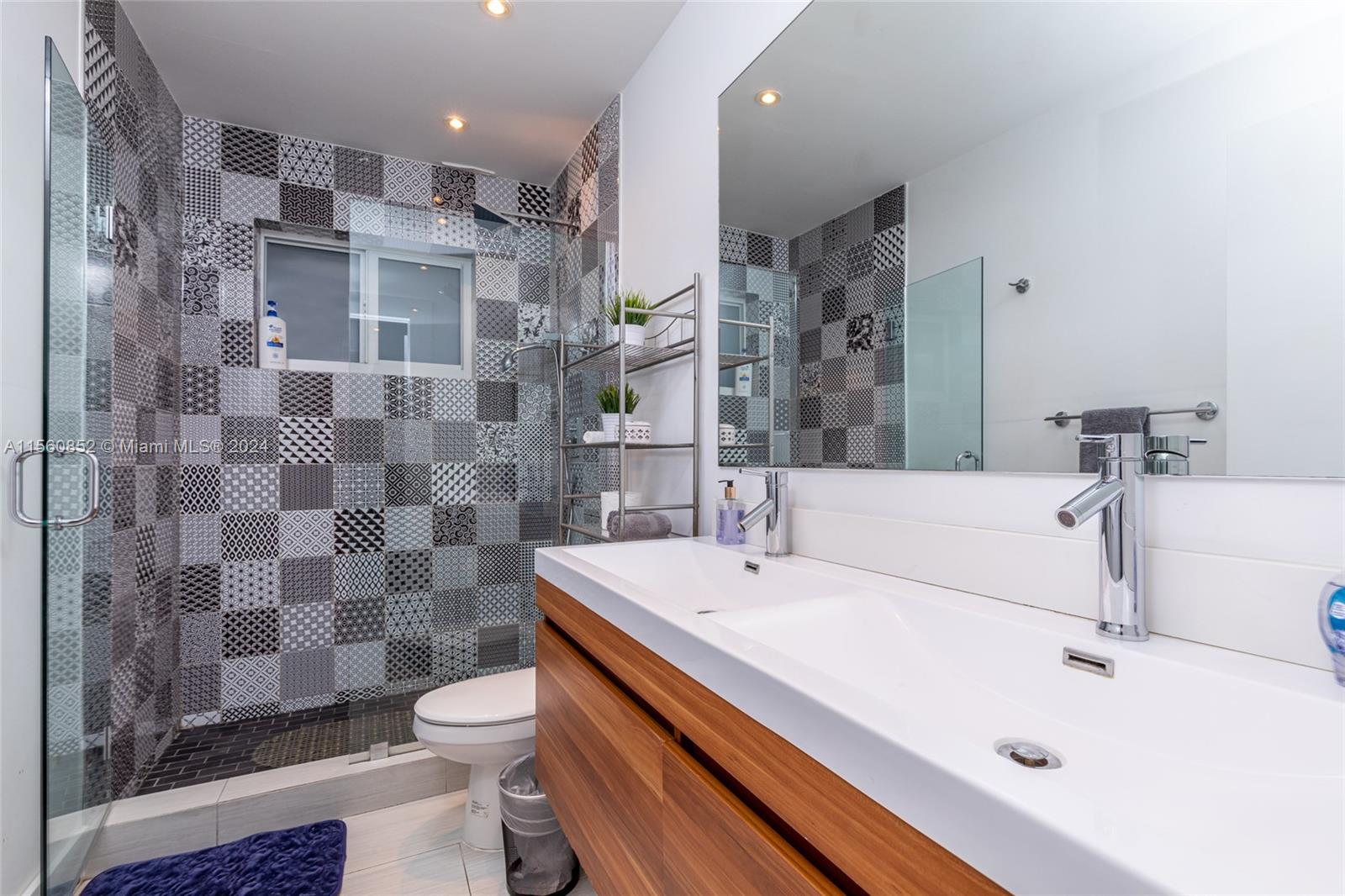 201 NE 48th St, Miami, Florida 33137, 4 Bedrooms Bedrooms, ,3 BathroomsBathrooms,Residentiallease,For Rent,201 NE 48th St,A11560852