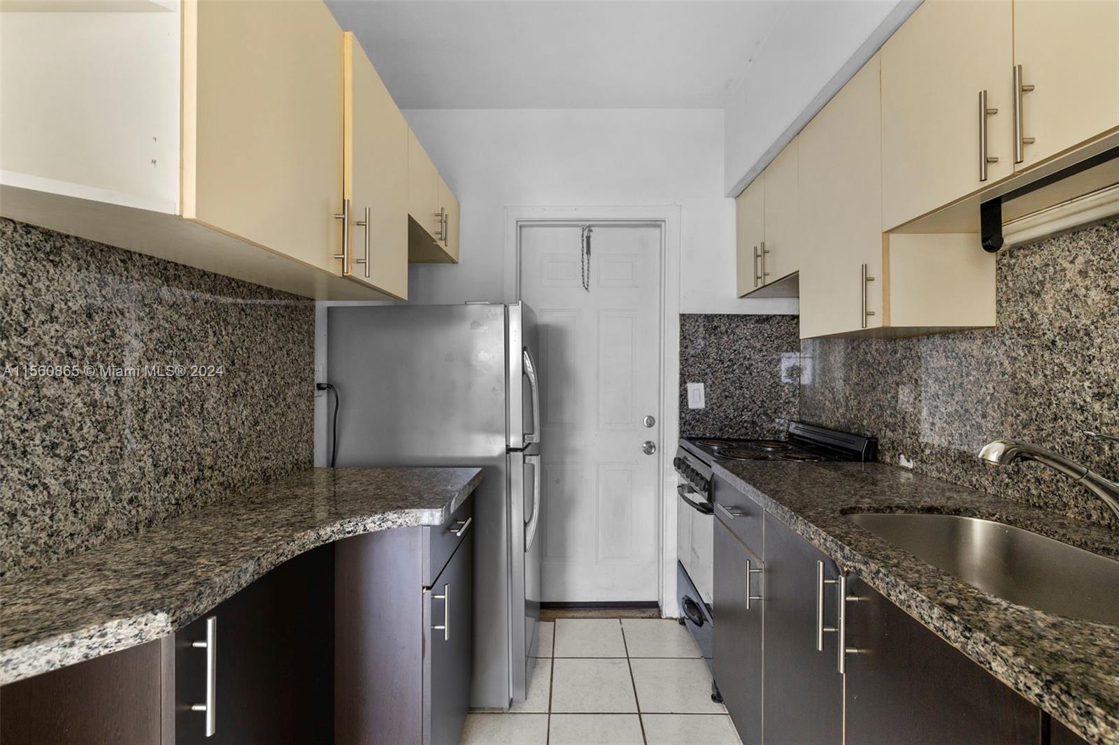 770 83rd St 2, Miami Beach, Florida 33141, 2 Bedrooms Bedrooms, ,1 BathroomBathrooms,Residentiallease,For Rent,770 83rd St 2,A11560865