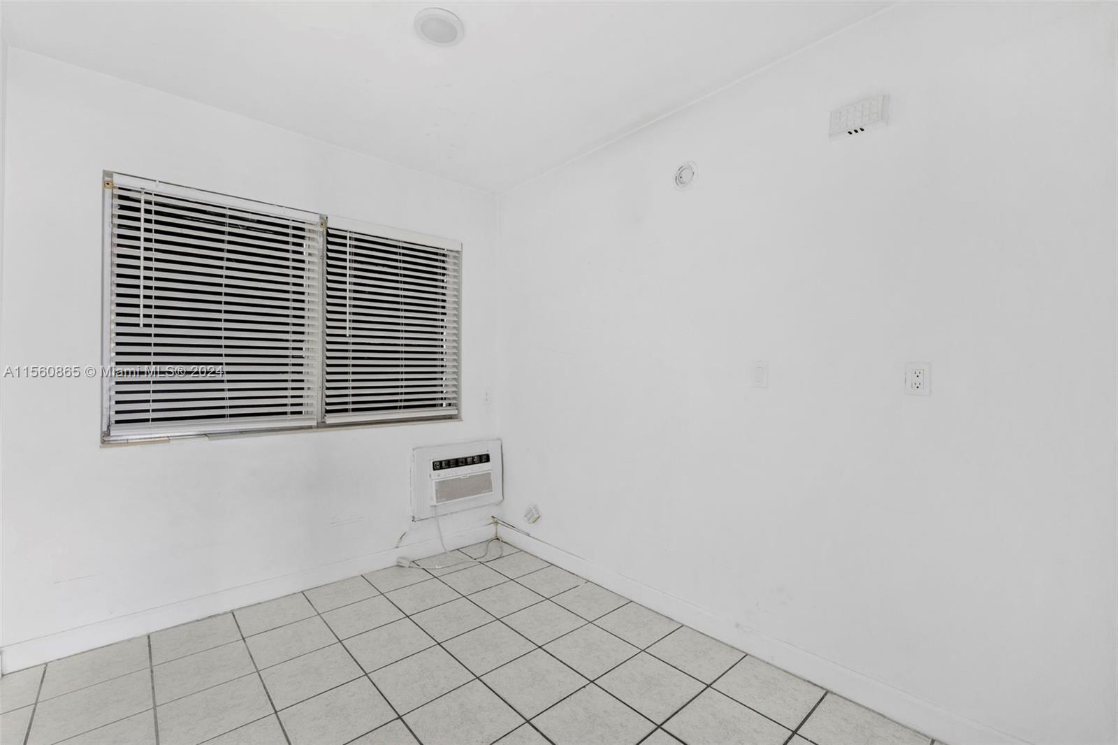 770 83rd St 2, Miami Beach, Florida 33141, 2 Bedrooms Bedrooms, ,1 BathroomBathrooms,Residentiallease,For Rent,770 83rd St 2,A11560865