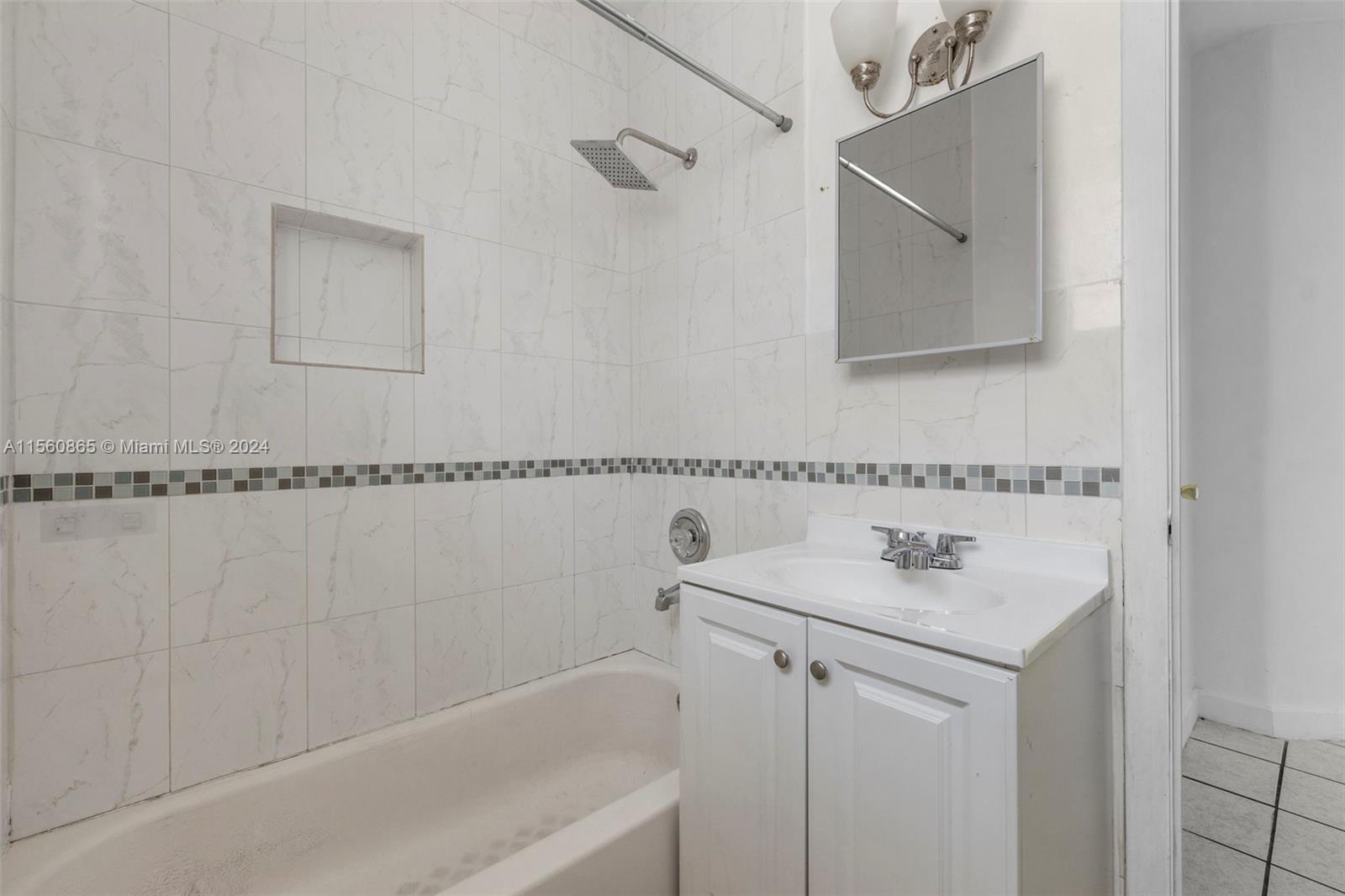 770 83rd St 2, Miami Beach, Florida 33141, 2 Bedrooms Bedrooms, ,1 BathroomBathrooms,Residentiallease,For Rent,770 83rd St 2,A11560865