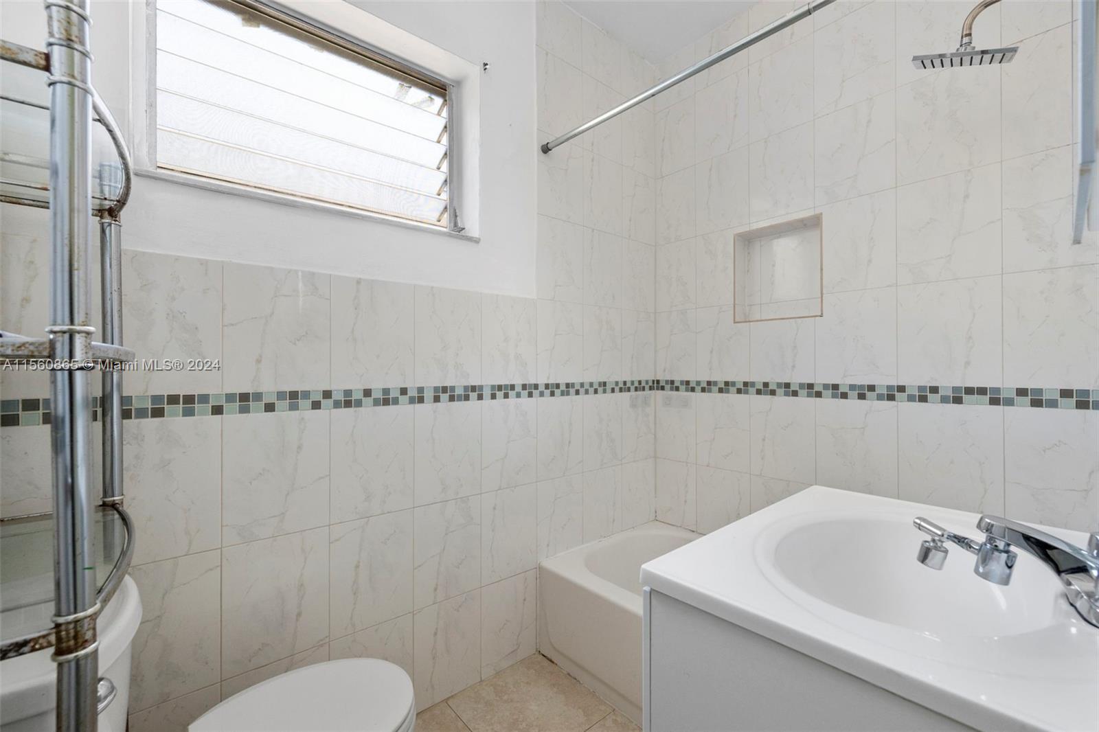 770 83rd St 2, Miami Beach, Florida 33141, 2 Bedrooms Bedrooms, ,1 BathroomBathrooms,Residentiallease,For Rent,770 83rd St 2,A11560865
