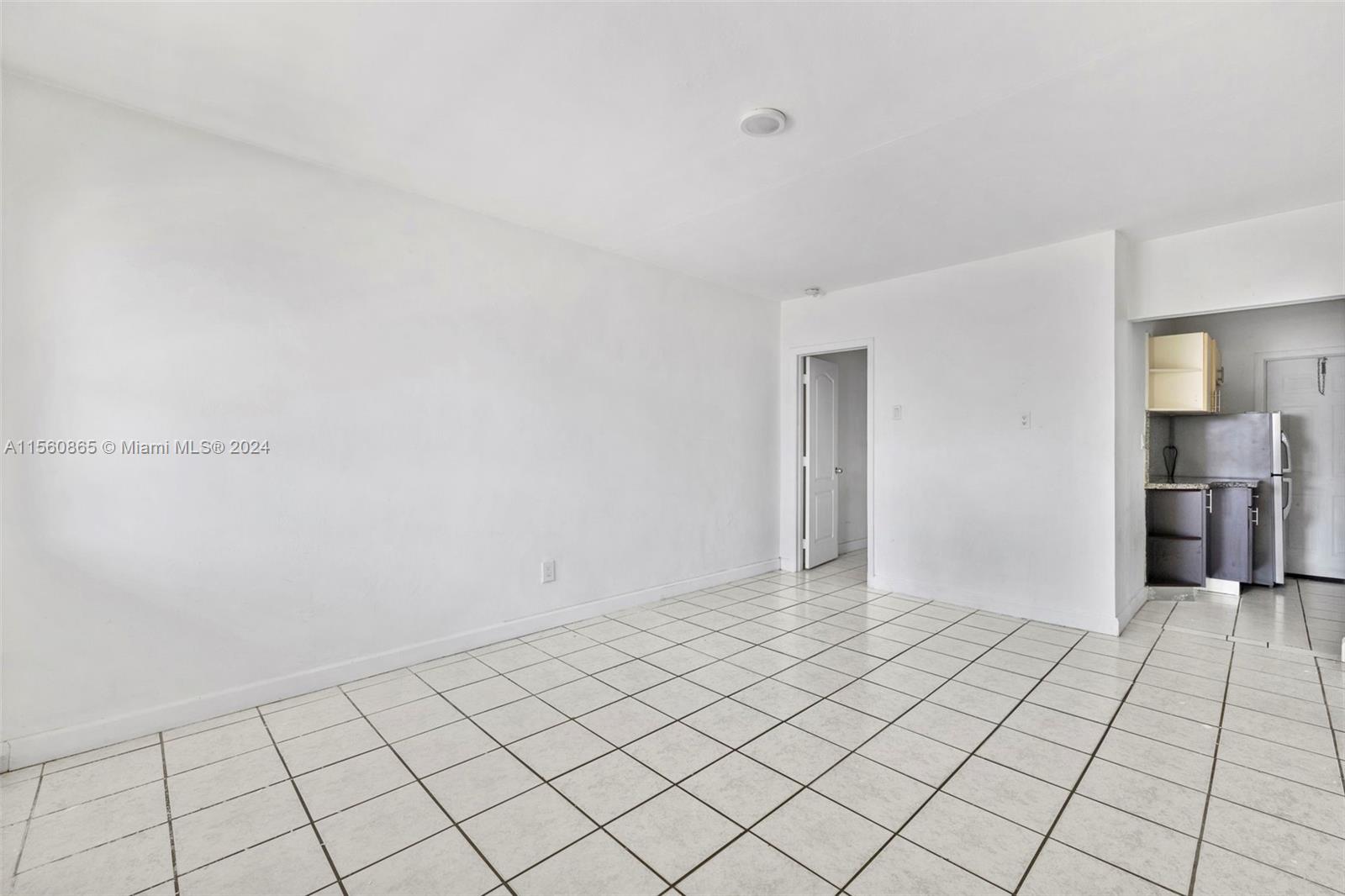 770 83rd St 2, Miami Beach, Florida 33141, 2 Bedrooms Bedrooms, ,1 BathroomBathrooms,Residentiallease,For Rent,770 83rd St 2,A11560865