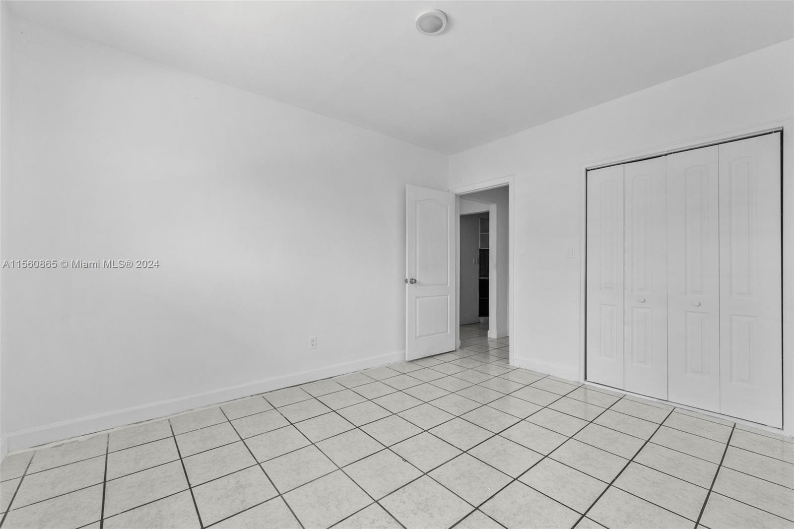 770 83rd St 2, Miami Beach, Florida 33141, 2 Bedrooms Bedrooms, ,1 BathroomBathrooms,Residentiallease,For Rent,770 83rd St 2,A11560865