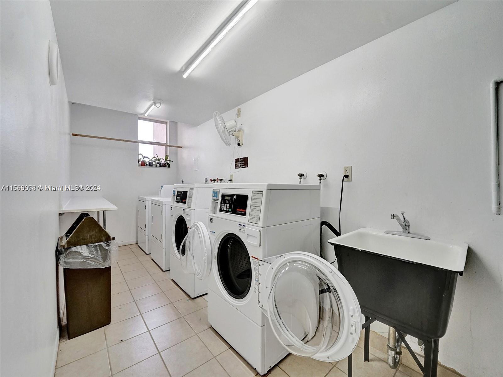 1865 S Ocean Dr 9D, Hallandale Beach, Florida 33009, 1 Bedroom Bedrooms, ,2 BathroomsBathrooms,Residential,For Sale,1865 S Ocean Dr 9D,A11560698