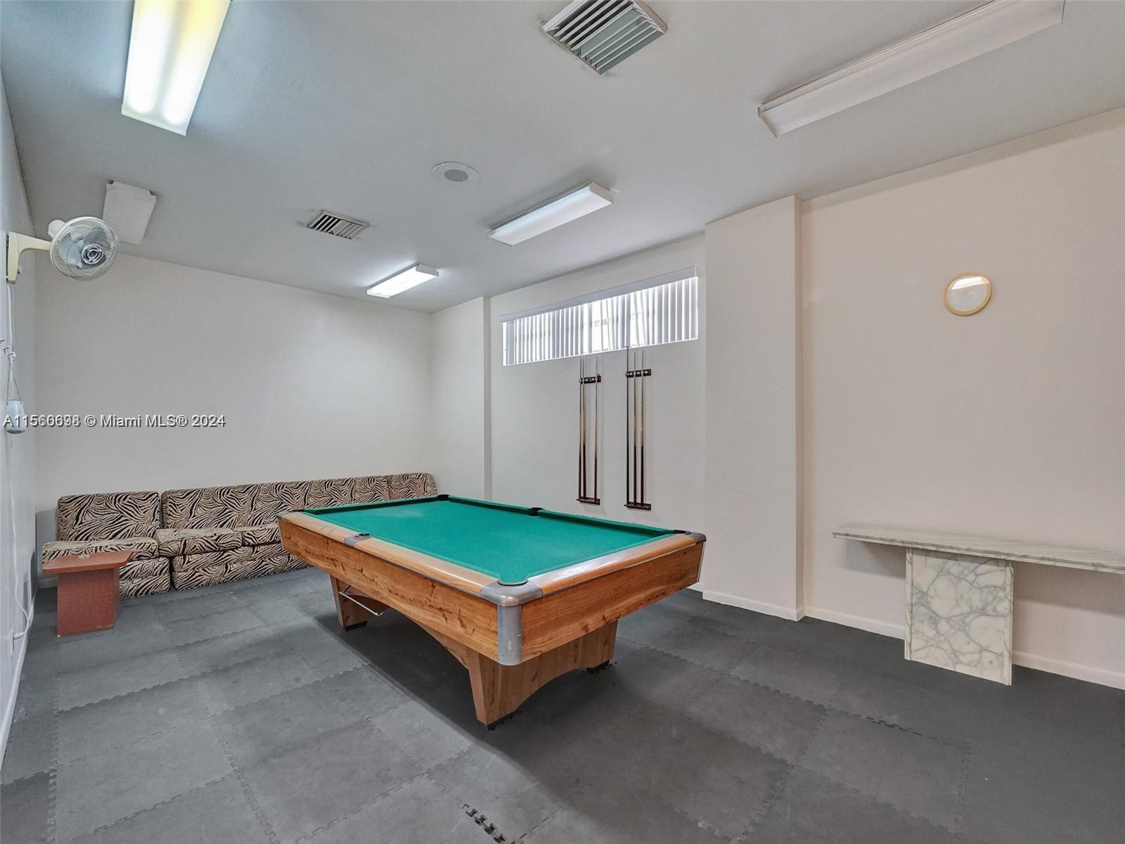 1865 S Ocean Dr 9D, Hallandale Beach, Florida 33009, 1 Bedroom Bedrooms, ,2 BathroomsBathrooms,Residential,For Sale,1865 S Ocean Dr 9D,A11560698