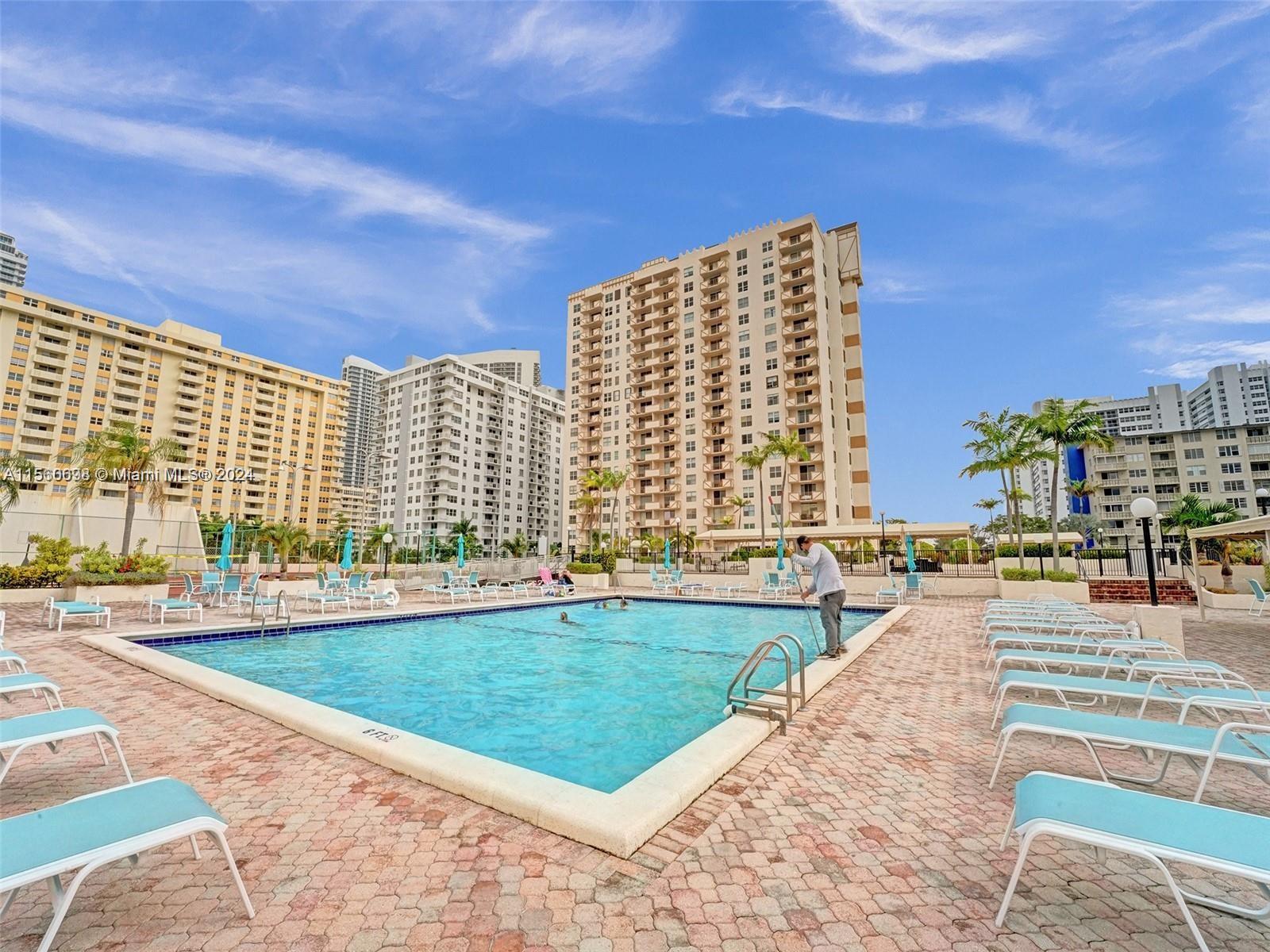 1865 S Ocean Dr 9D, Hallandale Beach, Florida 33009, 1 Bedroom Bedrooms, ,2 BathroomsBathrooms,Residential,For Sale,1865 S Ocean Dr 9D,A11560698