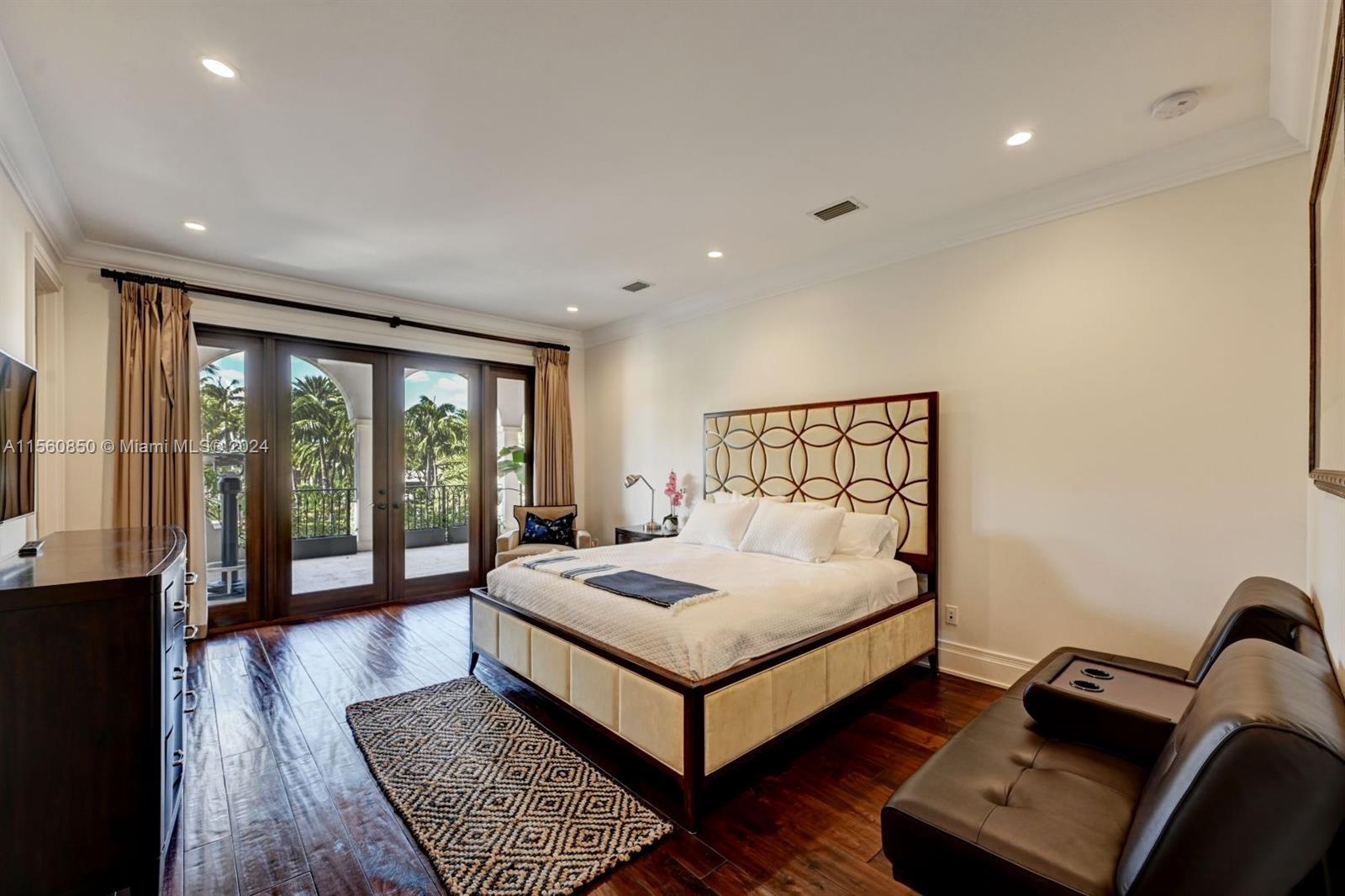 821 Solar Isle Dr, Fort Lauderdale, Florida 33301, 6 Bedrooms Bedrooms, ,7 BathroomsBathrooms,Residential,For Sale,821 Solar Isle Dr,A11560850