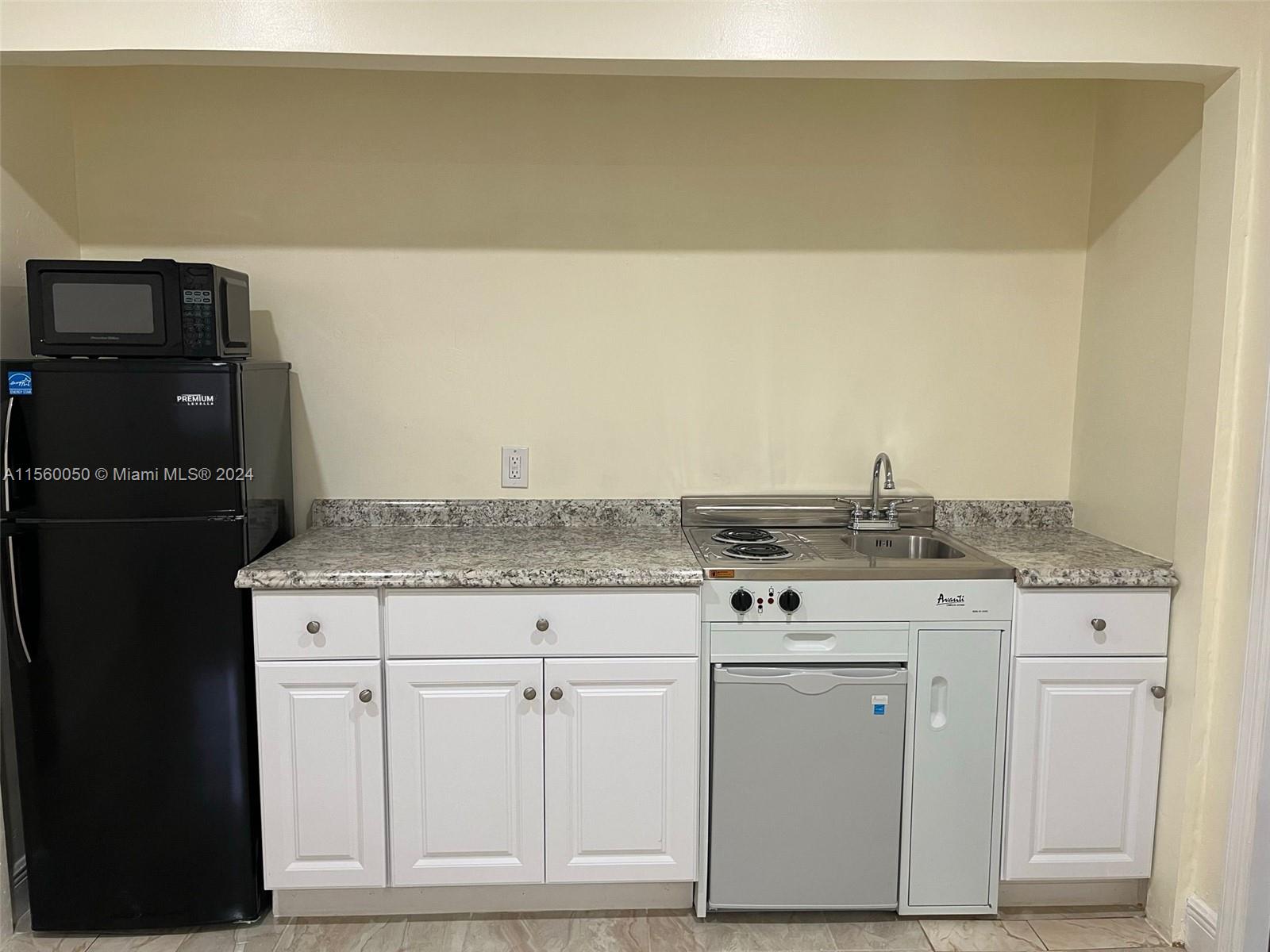 1400 SW 85th Ter, Pembroke Pines, Florida 33025, 1 Bedroom Bedrooms, ,1 BathroomBathrooms,Residentiallease,For Rent,1400 SW 85th Ter,A11560050