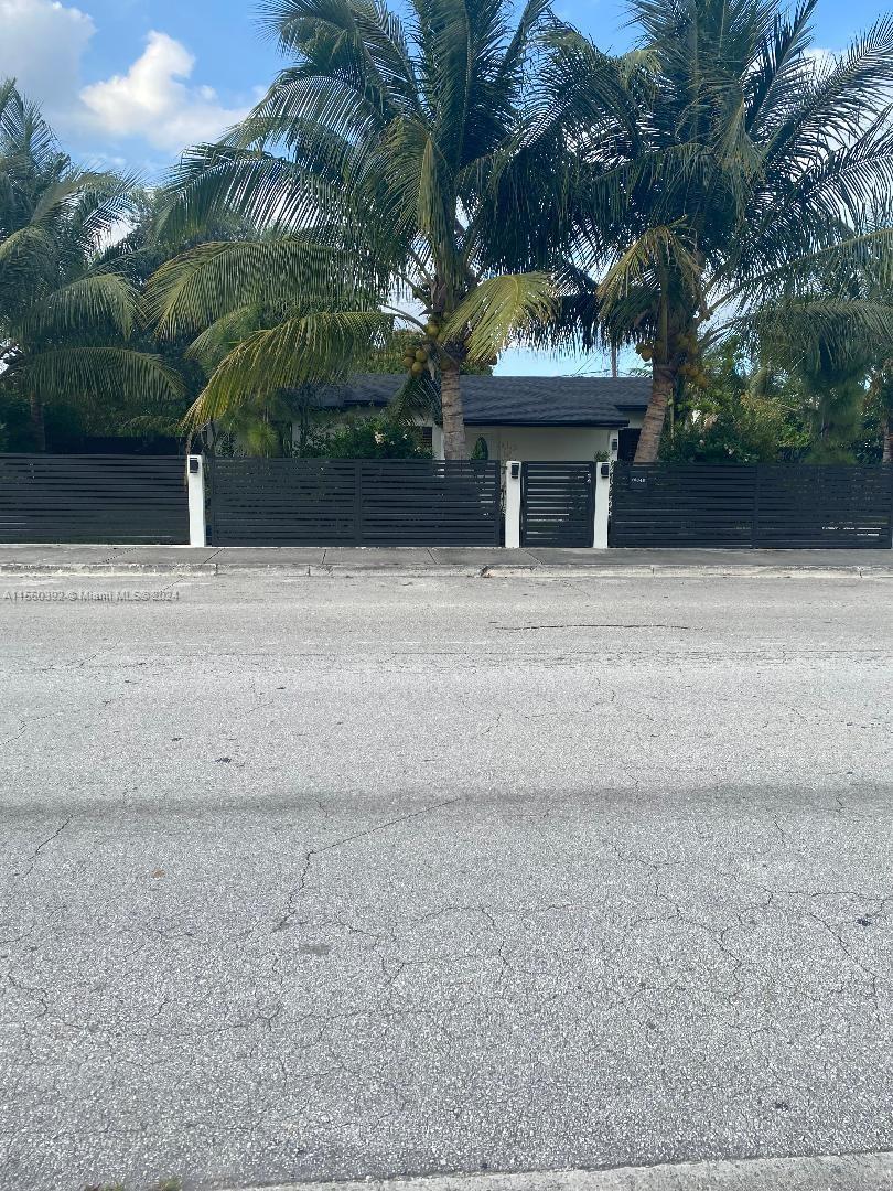 10045 SW 172nd St, Miami, Florida 33157, 2 Bedrooms Bedrooms, ,1 BathroomBathrooms,Residential,For Sale,10045 SW 172nd St,A11560392