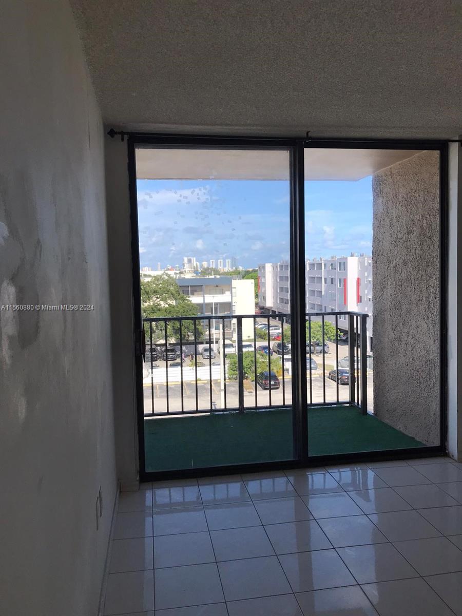 16751 NE 9th Ave 501, North Miami Beach, Florida 33162, 1 Bedroom Bedrooms, ,1 BathroomBathrooms,Residentiallease,For Rent,16751 NE 9th Ave 501,A11560880