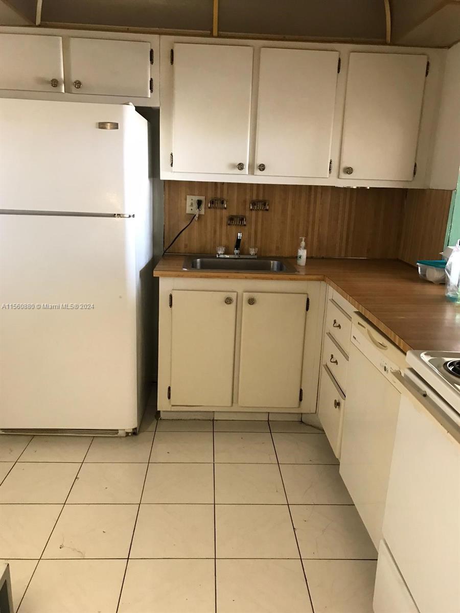 16751 NE 9th Ave 501, North Miami Beach, Florida 33162, 1 Bedroom Bedrooms, ,1 BathroomBathrooms,Residentiallease,For Rent,16751 NE 9th Ave 501,A11560880