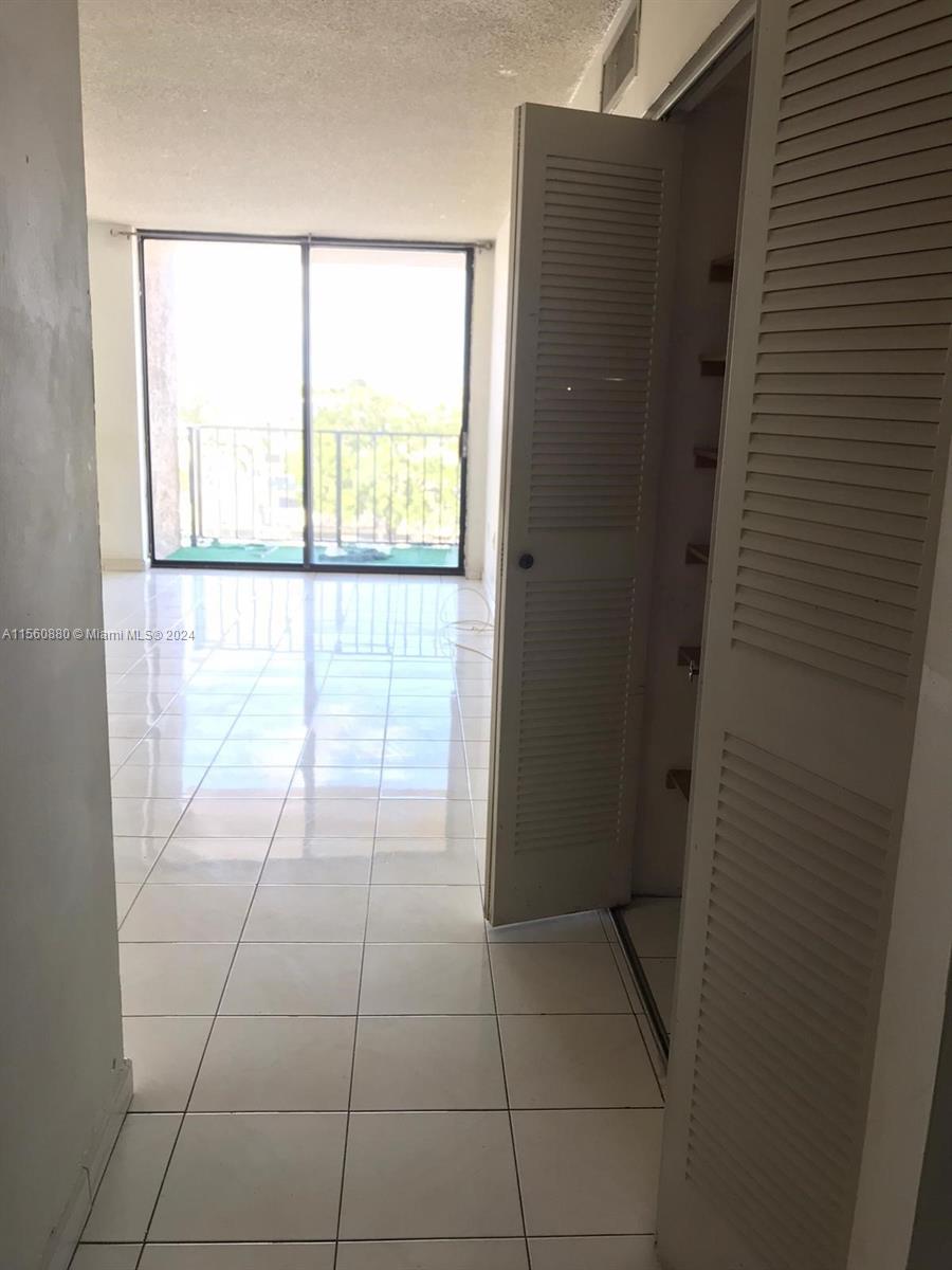 16751 NE 9th Ave 501, North Miami Beach, Florida 33162, 1 Bedroom Bedrooms, ,1 BathroomBathrooms,Residentiallease,For Rent,16751 NE 9th Ave 501,A11560880