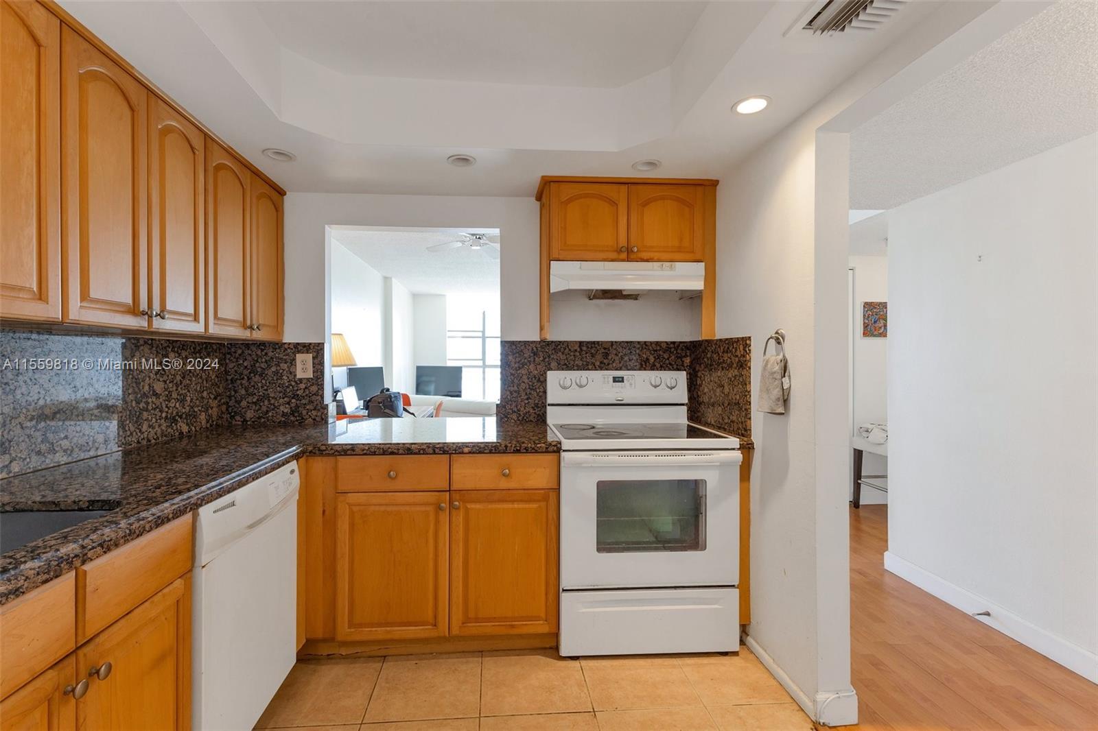 600 Parkview Dr 726, Hallandale Beach, Florida 33009, 1 Bedroom Bedrooms, ,1 BathroomBathrooms,Residential,For Sale,600 Parkview Dr 726,A11559818