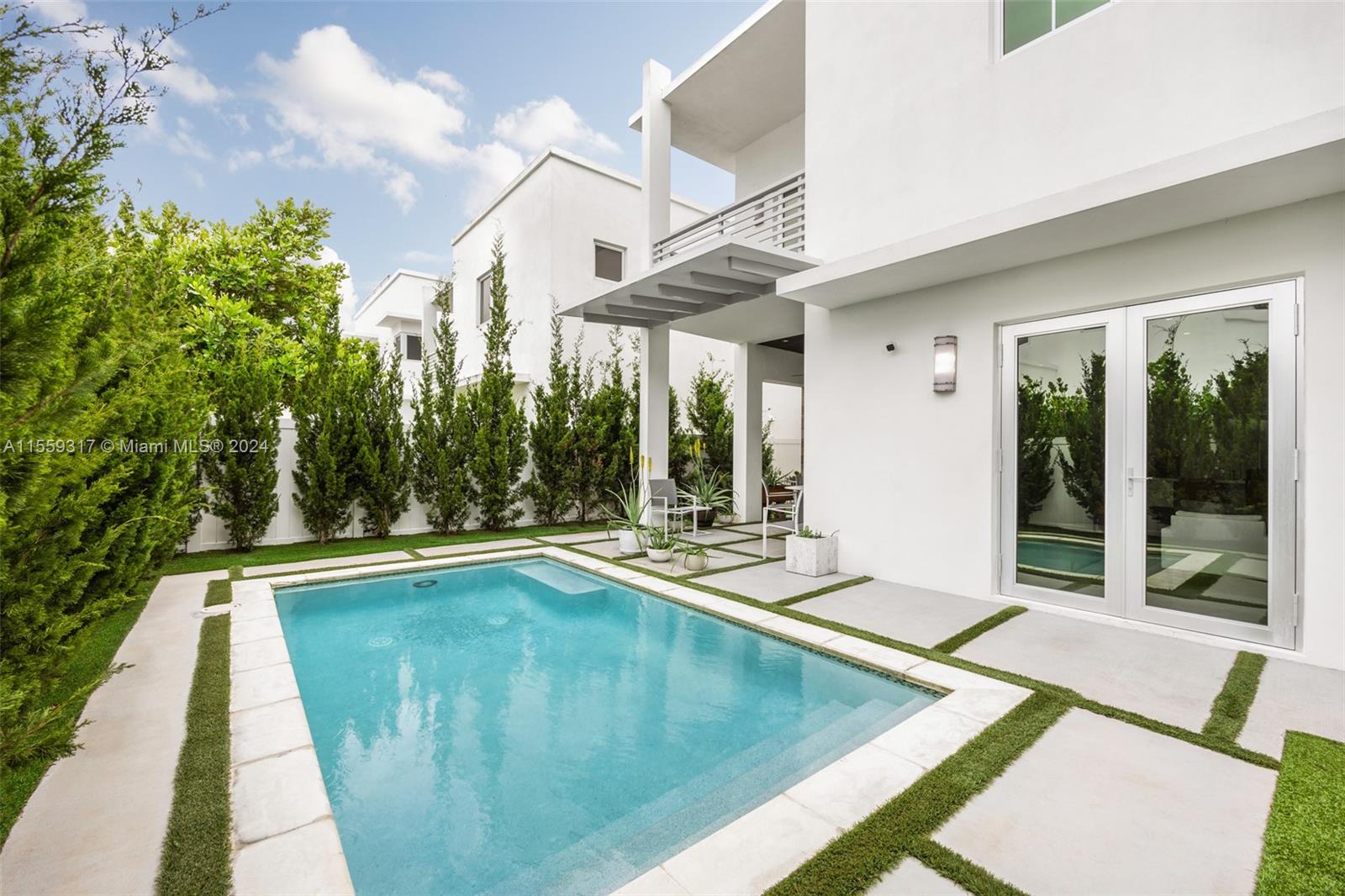 House for Sale in Doral, FL
