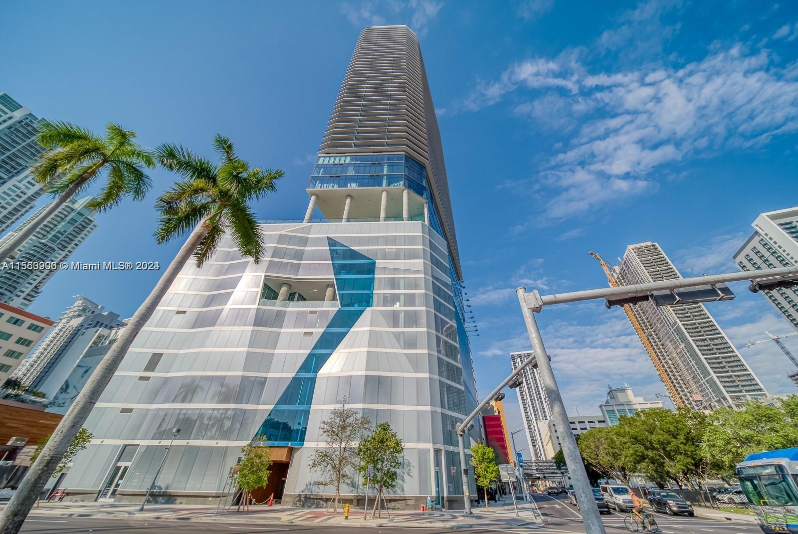 THE ELSER Hotel & Residences. BRAND NEW!  OCEAN view unit excellent location in the heart of Downtown Miami. Italian kitchen, quartz counter, Fully furnished & equipment, Resort style amenities, Co working spaces, Sky entertainment Lounge & more to discover. Ready to move to enjoy a Miami lifestyle