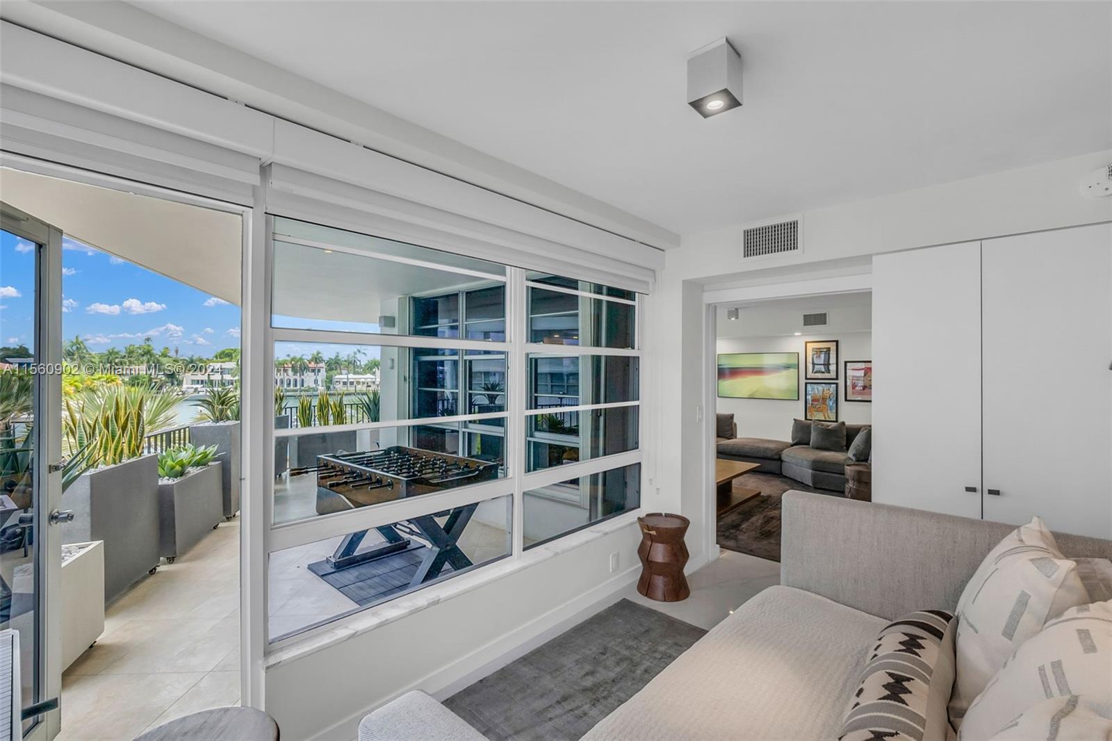 5660 Collins Ave 2A, Miami Beach, Florida 33140, 3 Bedrooms Bedrooms, ,3 BathroomsBathrooms,Residential,For Sale,5660 Collins Ave 2A,A11560902