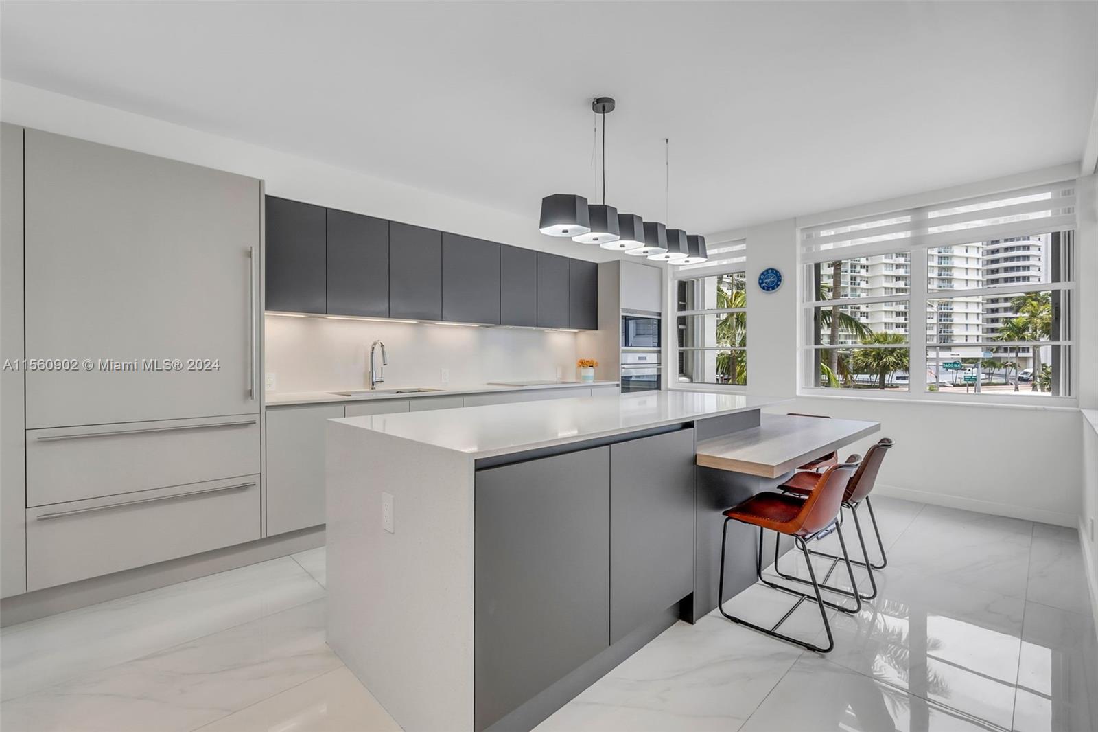 5660 Collins Ave 2A, Miami Beach, Florida 33140, 3 Bedrooms Bedrooms, ,3 BathroomsBathrooms,Residential,For Sale,5660 Collins Ave 2A,A11560902