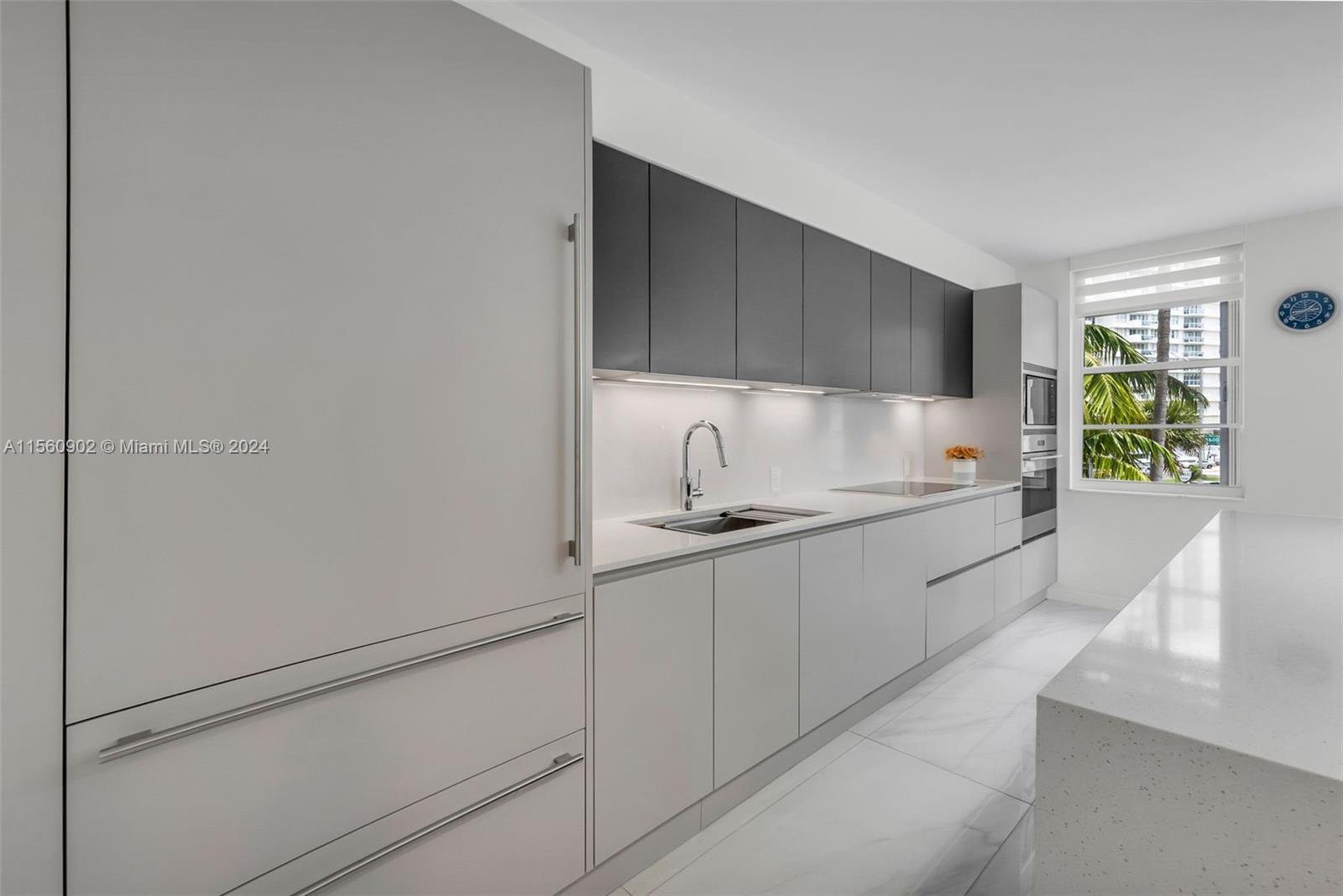 5660 Collins Ave 2A, Miami Beach, Florida 33140, 3 Bedrooms Bedrooms, ,3 BathroomsBathrooms,Residential,For Sale,5660 Collins Ave 2A,A11560902