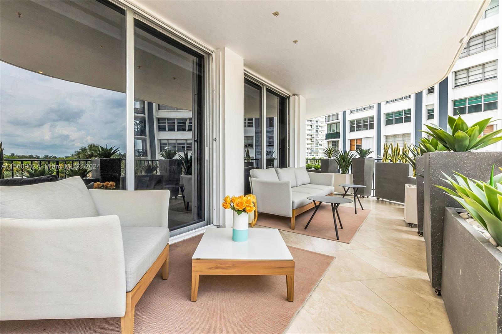 5660 Collins Ave 2A, Miami Beach, Florida 33140, 3 Bedrooms Bedrooms, ,3 BathroomsBathrooms,Residential,For Sale,5660 Collins Ave 2A,A11560902