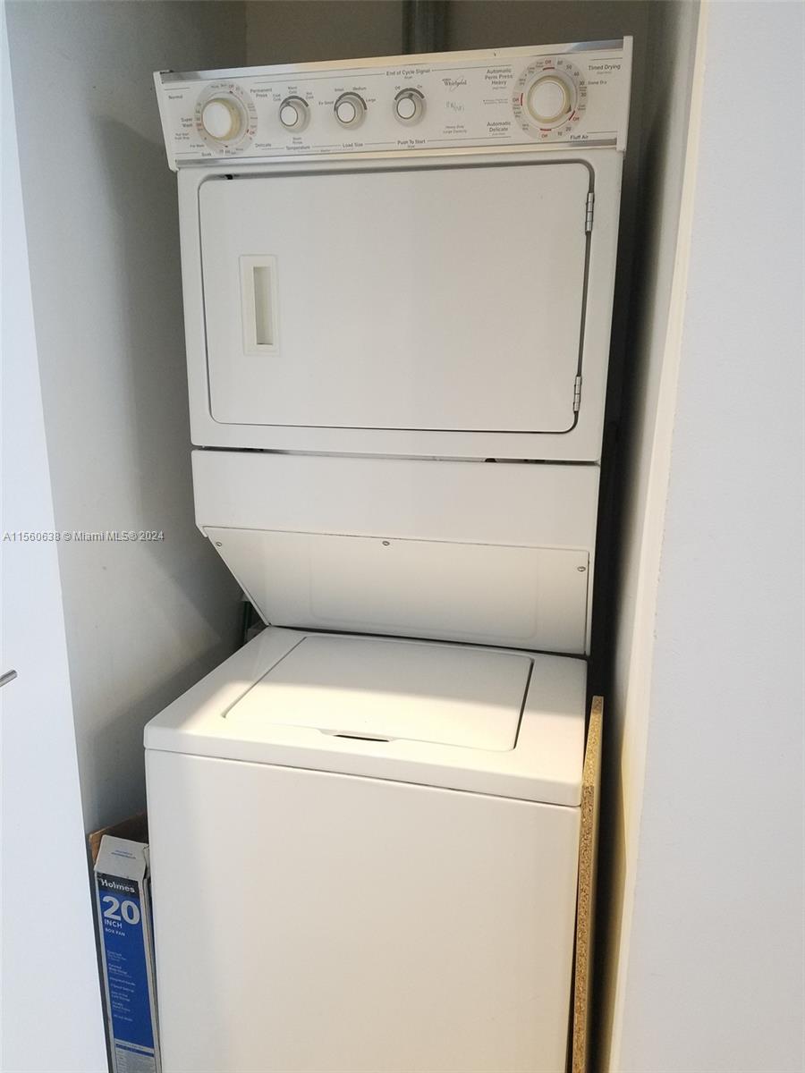 3029 NE 188th St 323, Aventura, Florida 33180, 1 Bedroom Bedrooms, ,2 BathroomsBathrooms,Residentiallease,For Rent,3029 NE 188th St 323,A11560638