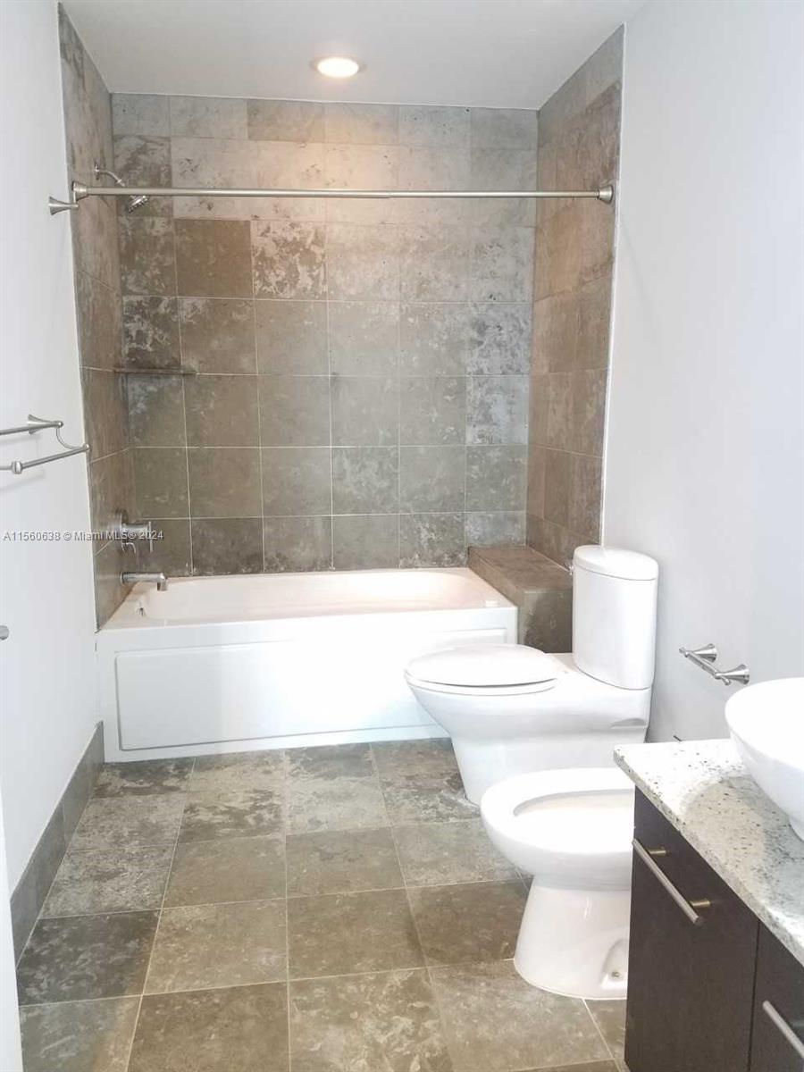 3029 NE 188th St 323, Aventura, Florida 33180, 1 Bedroom Bedrooms, ,2 BathroomsBathrooms,Residentiallease,For Rent,3029 NE 188th St 323,A11560638