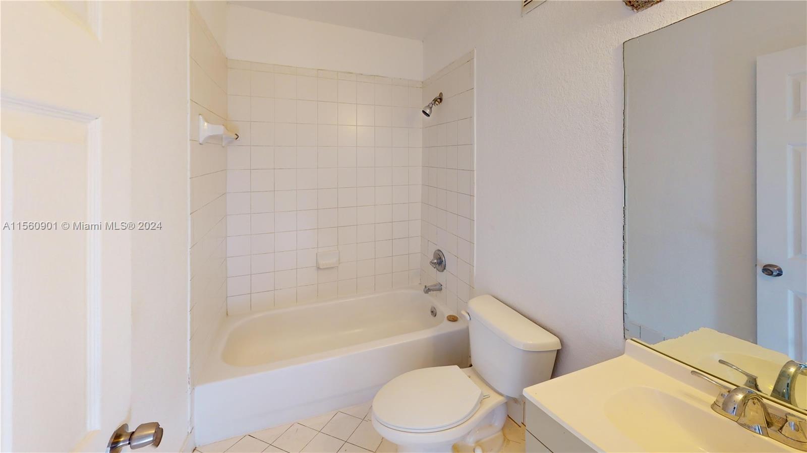 2911 SE 13th Rd 206-40, Homestead, Florida 33035, 3 Bedrooms Bedrooms, ,2 BathroomsBathrooms,Residential,For Sale,2911 SE 13th Rd 206-40,A11560901