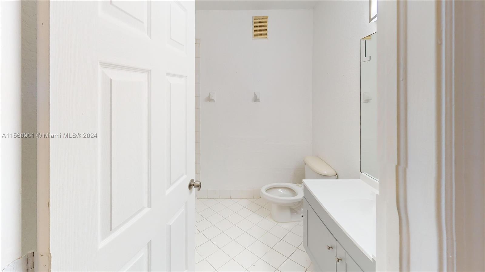 2911 SE 13th Rd 206-40, Homestead, Florida 33035, 3 Bedrooms Bedrooms, ,2 BathroomsBathrooms,Residential,For Sale,2911 SE 13th Rd 206-40,A11560901