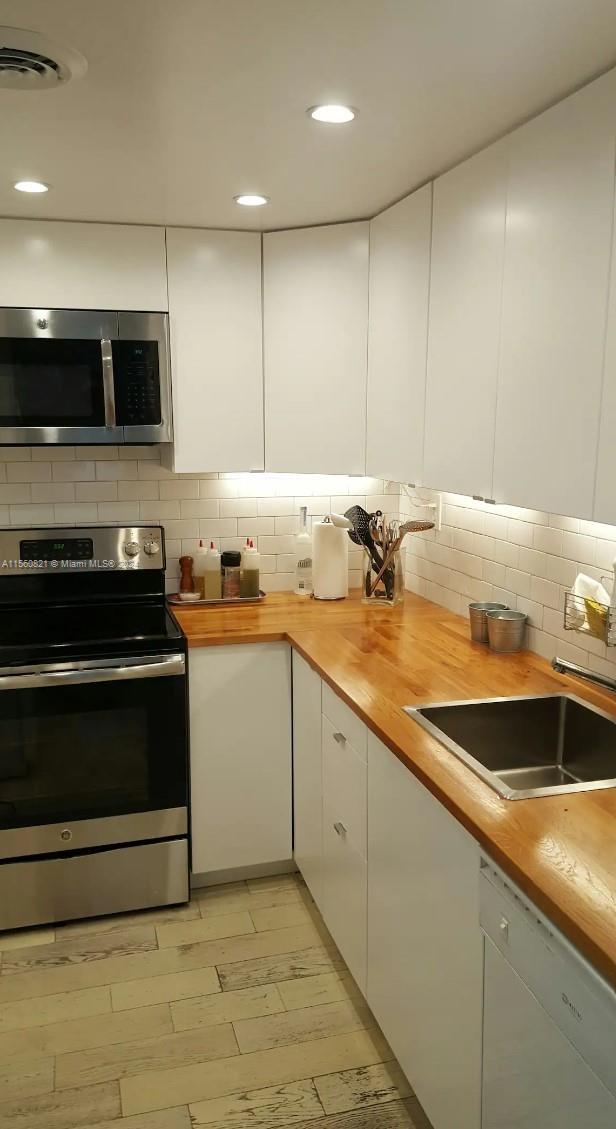 1000 West Ave 1509, Miami Beach, Florida 33139, 1 Bedroom Bedrooms, ,1 BathroomBathrooms,Residentiallease,For Rent,1000 West Ave 1509,A11560821