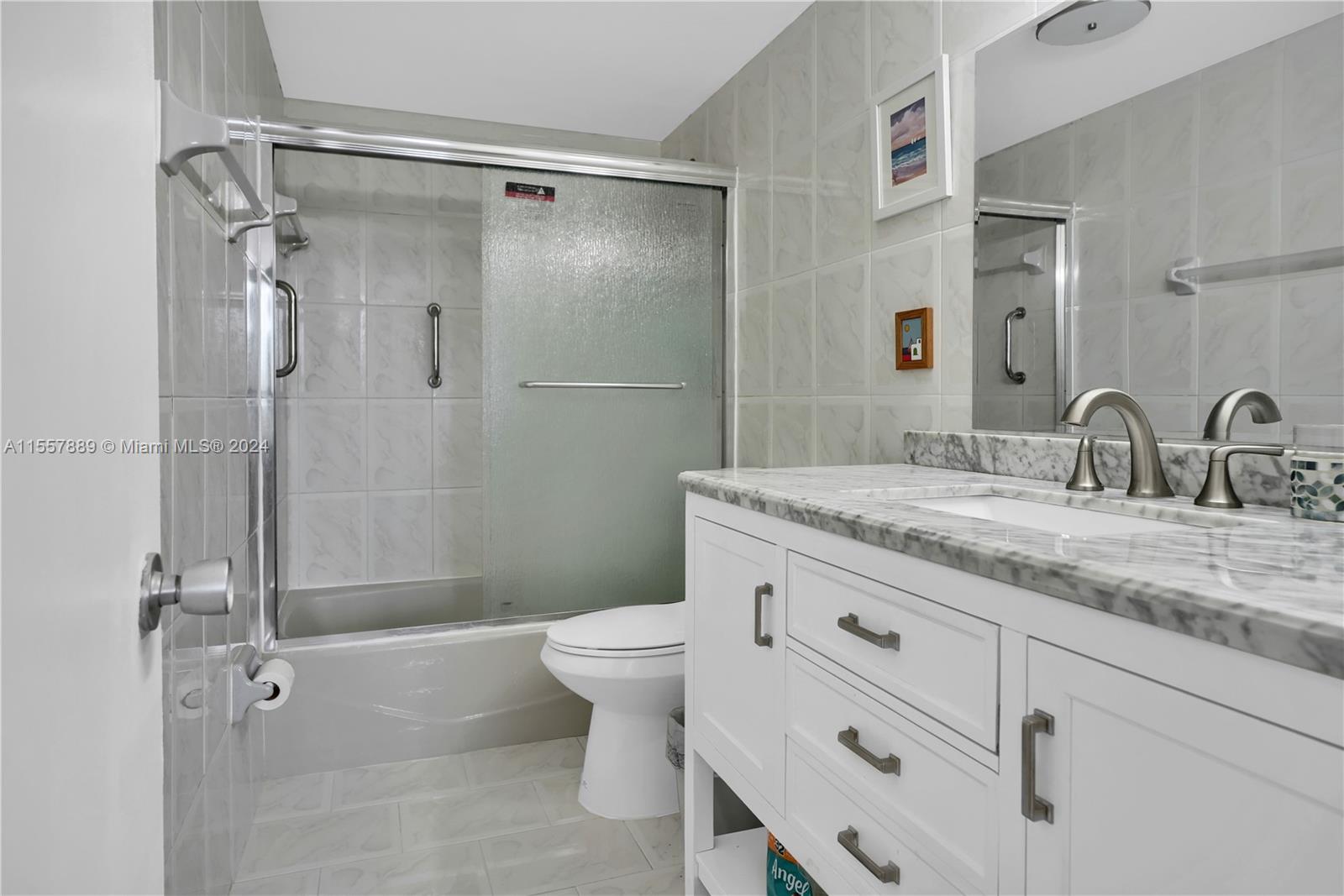 5005 Collins Ave 506, Miami Beach, Florida 33140, 2 Bedrooms Bedrooms, ,2 BathroomsBathrooms,Residential,For Sale,5005 Collins Ave 506,A11557889