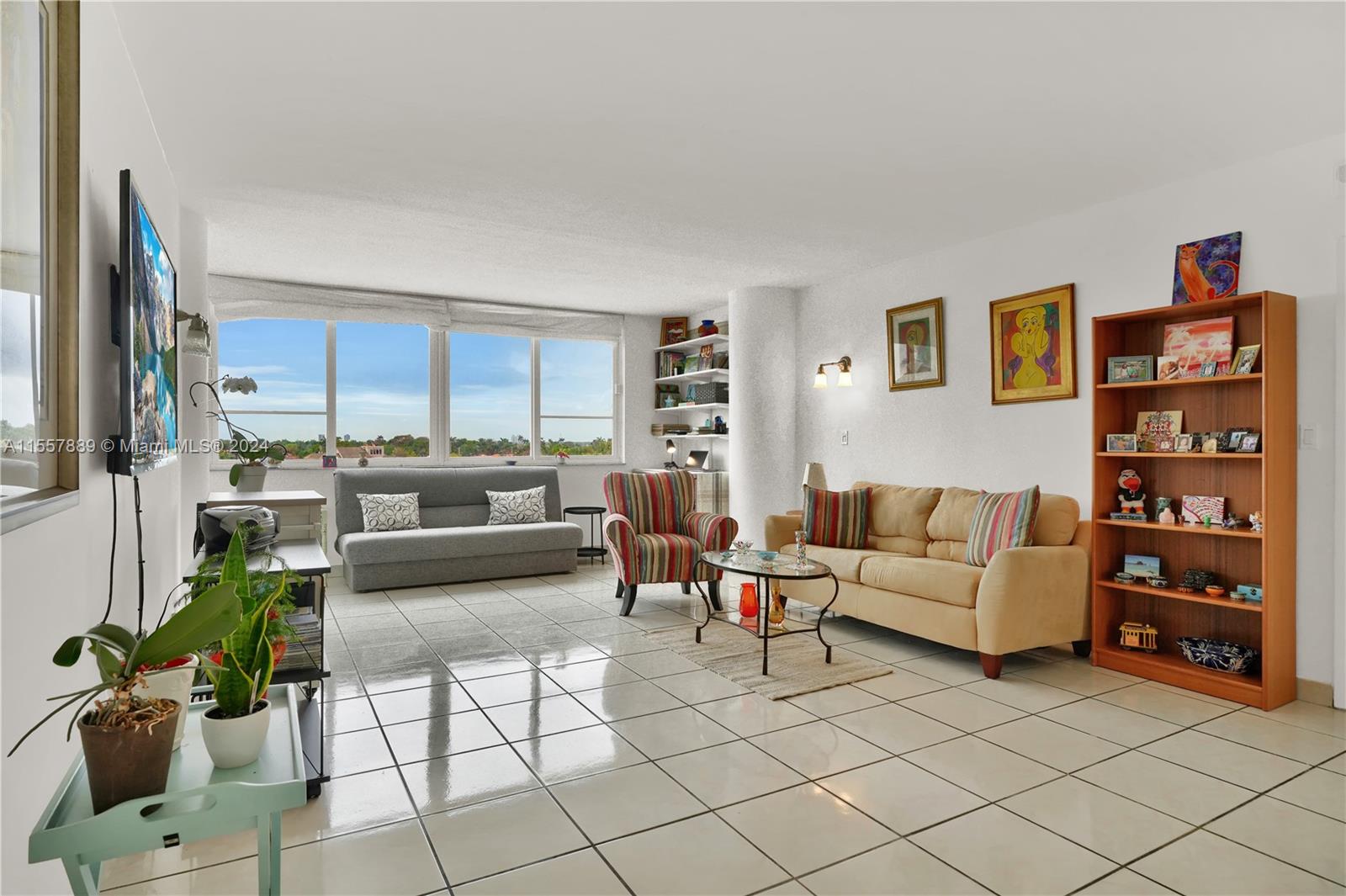 5005 Collins Ave 506, Miami Beach, Florida 33140, 2 Bedrooms Bedrooms, ,2 BathroomsBathrooms,Residential,For Sale,5005 Collins Ave 506,A11557889