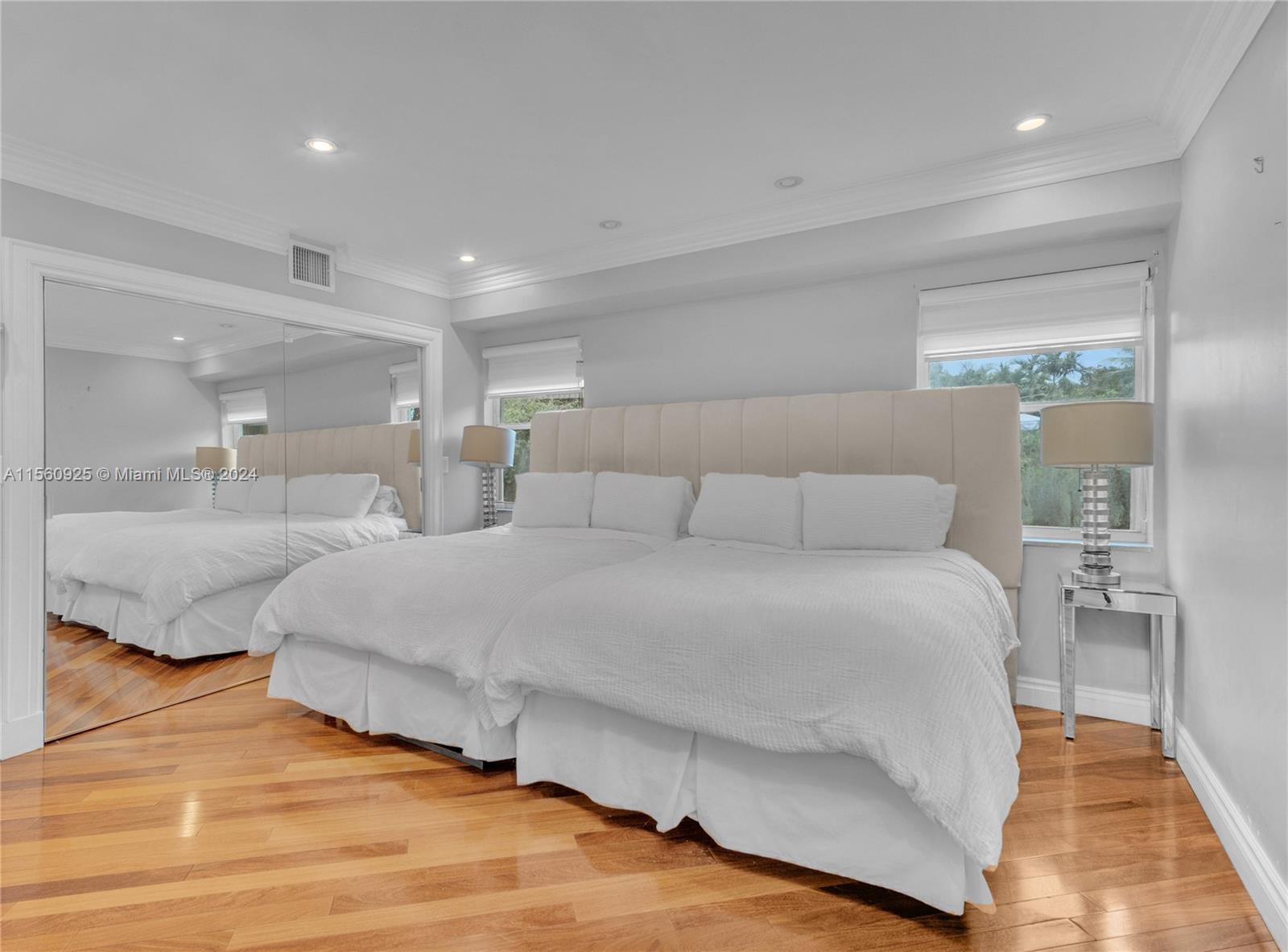 3131 N 52nd Ave, Hollywood, Florida 33021, 6 Bedrooms Bedrooms, ,3 BathroomsBathrooms,Residential,For Sale,3131 N 52nd Ave,A11560925