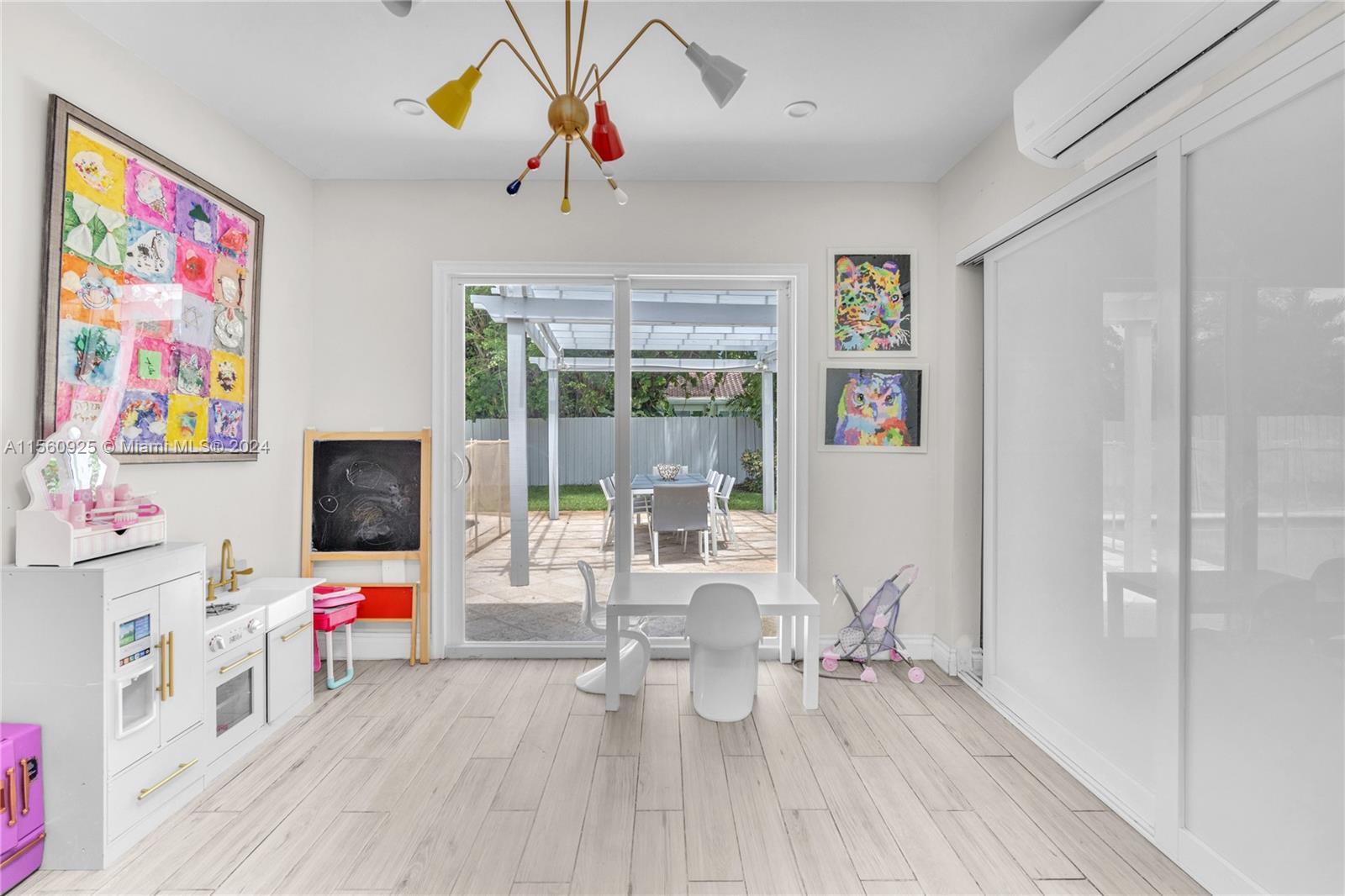 3131 N 52nd Ave, Hollywood, Florida 33021, 6 Bedrooms Bedrooms, ,3 BathroomsBathrooms,Residential,For Sale,3131 N 52nd Ave,A11560925