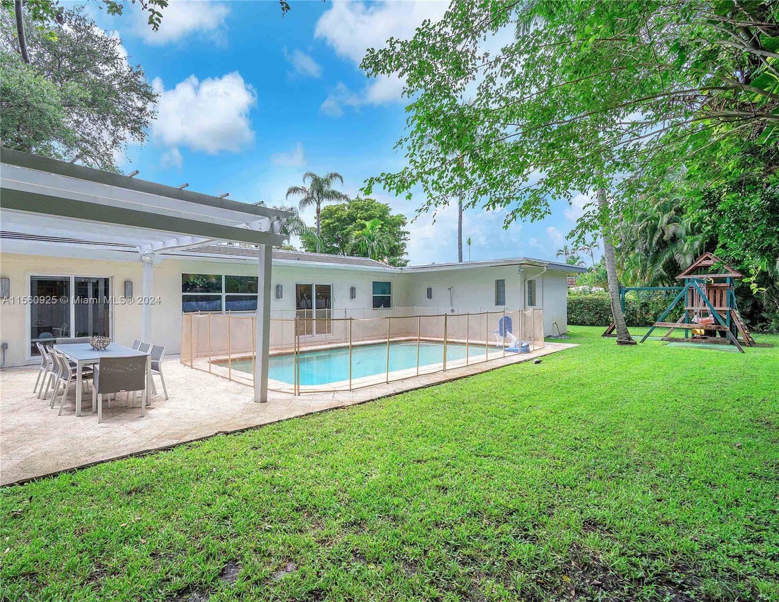 3131 N 52nd Ave, Hollywood, Florida 33021, 6 Bedrooms Bedrooms, ,3 BathroomsBathrooms,Residential,For Sale,3131 N 52nd Ave,A11560925