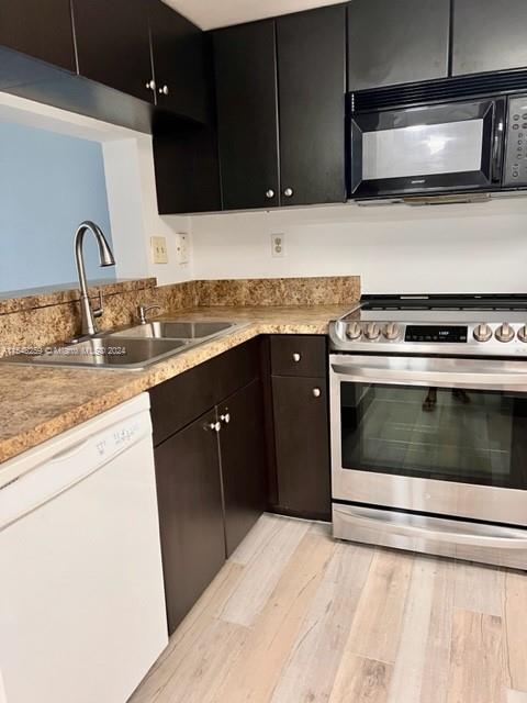 11371 SW 3rd St 11371, Pembroke Pines, Florida 33025, 2 Bedrooms Bedrooms, ,2 BathroomsBathrooms,Residentiallease,For Rent,11371 SW 3rd St 11371,A11548259