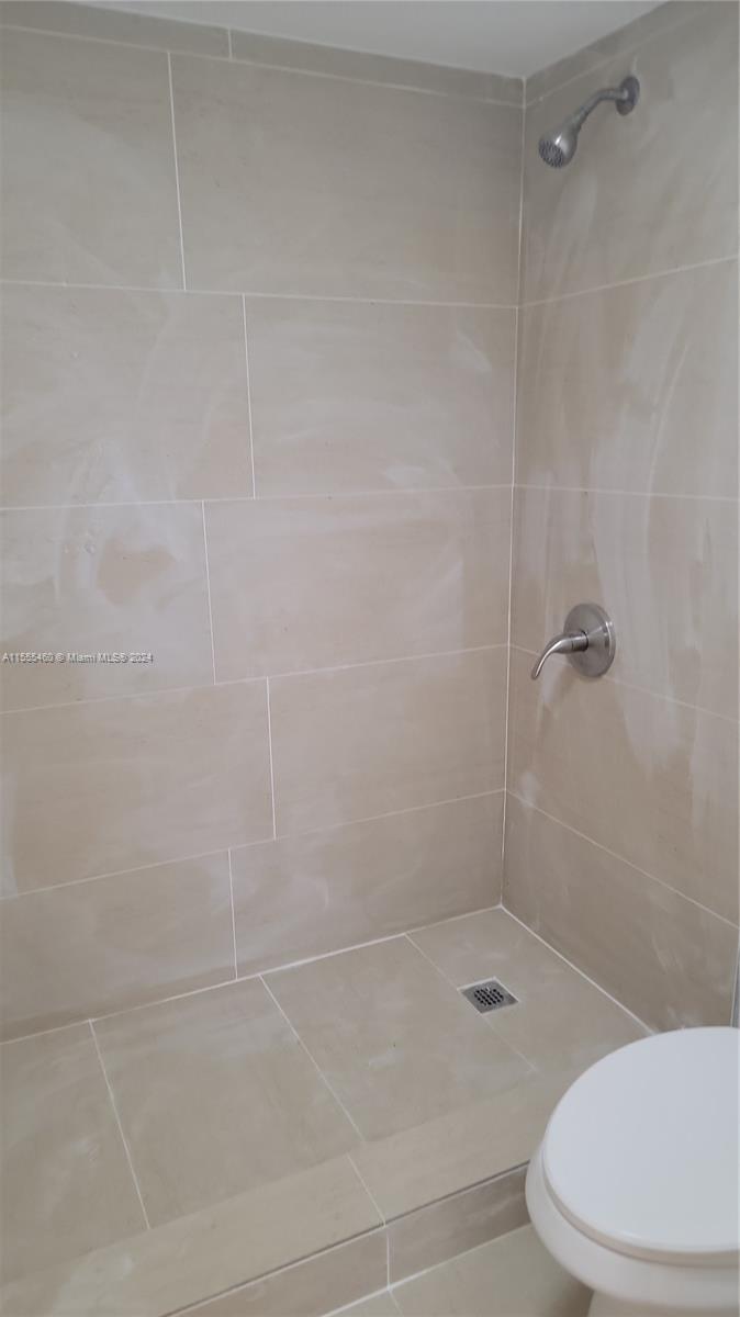 1022 Adams Ave 1022K, Homestead, Florida 33034, 3 Bedrooms Bedrooms, ,2 BathroomsBathrooms,Residentiallease,For Rent,1022 Adams Ave 1022K,A11555460