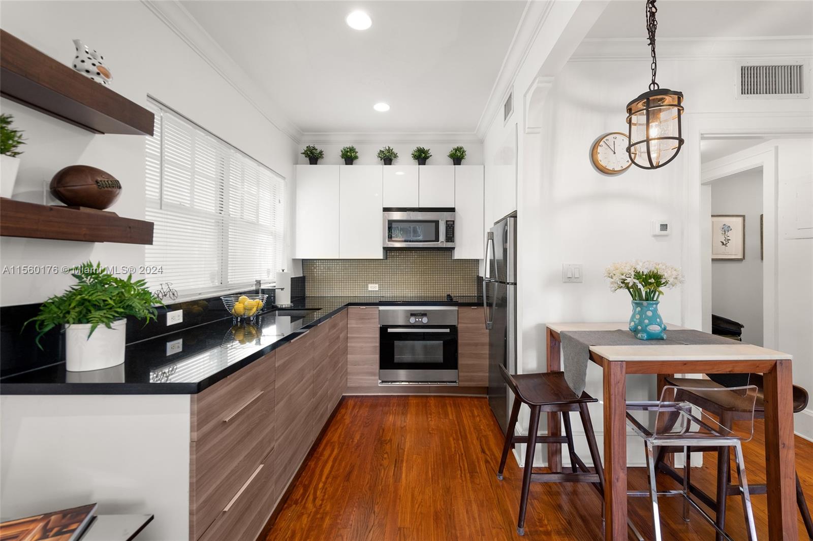 752 Meridian Ave 19, Miami Beach, Florida 33139, 1 Bedroom Bedrooms, ,1 BathroomBathrooms,Residential,For Sale,752 Meridian Ave 19,A11560176