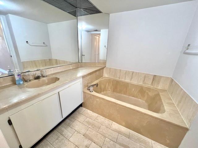 1717 N Bayshore Dr A1748, Miami, Florida 33132, 1 Bedroom Bedrooms, ,1 BathroomBathrooms,Residentiallease,For Rent,1717 N Bayshore Dr A1748,A11560970