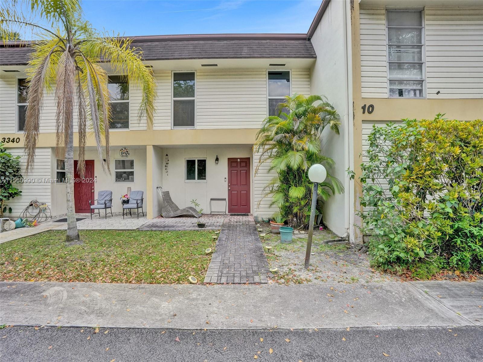 3340 Simms St 10B, Hollywood, Florida 33021, 3 Bedrooms Bedrooms, ,2 BathroomsBathrooms,Residentiallease,For Rent,3340 Simms St 10B,A11560990