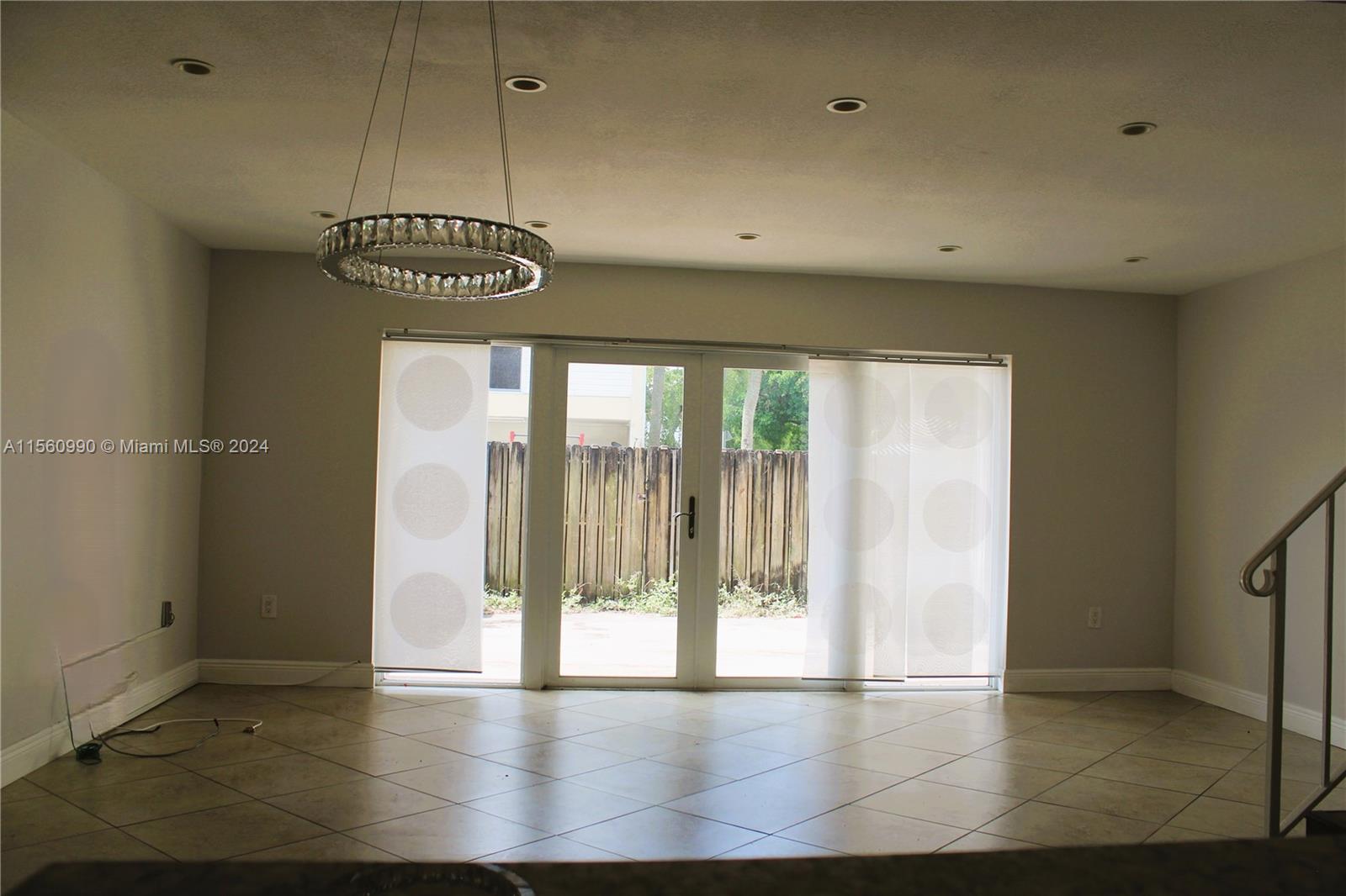 3340 Simms St 10B, Hollywood, Florida 33021, 3 Bedrooms Bedrooms, ,2 BathroomsBathrooms,Residentiallease,For Rent,3340 Simms St 10B,A11560990