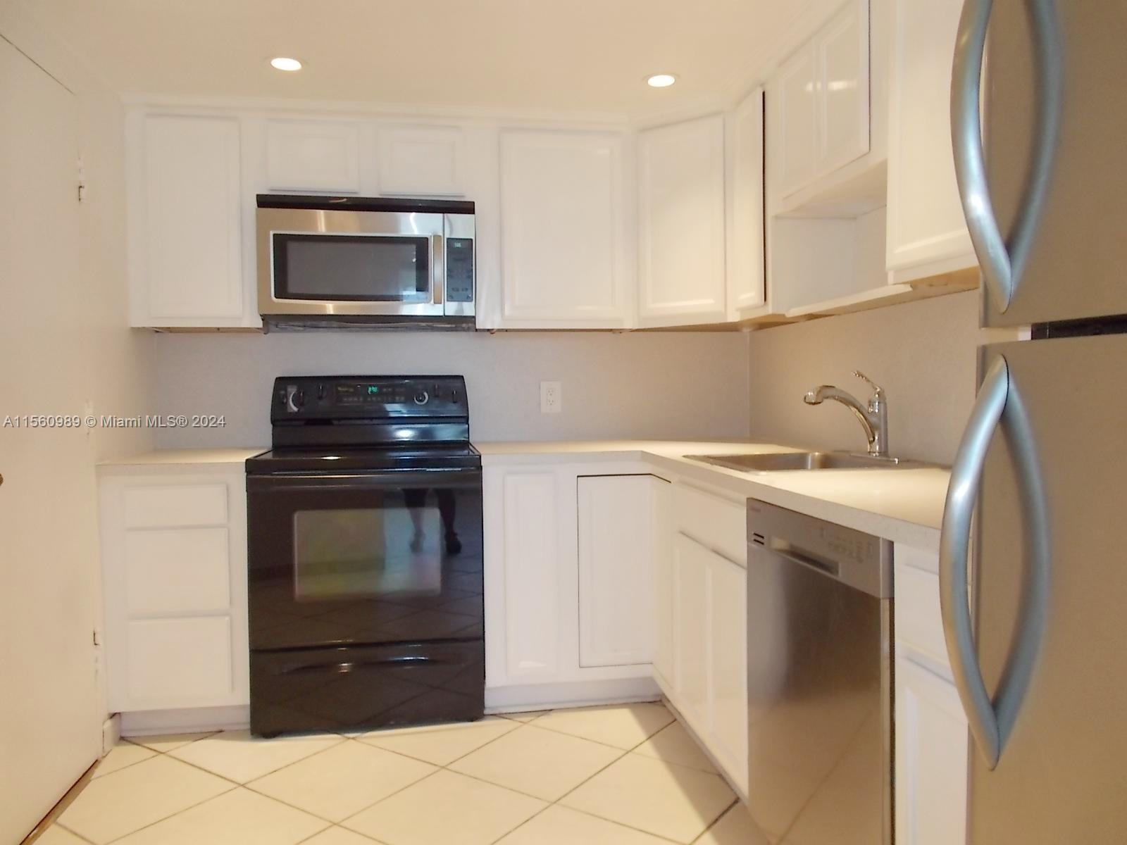 800 West Ave 401, Miami Beach, Florida 33139, 1 Bedroom Bedrooms, ,1 BathroomBathrooms,Residentiallease,For Rent,800 West Ave 401,A11560989