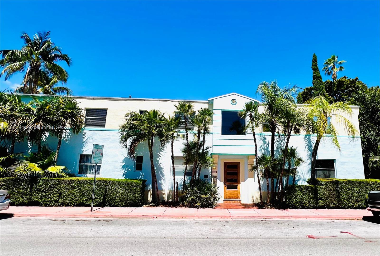 1001 7th St 105, Miami Beach, Florida 33139, 1 Bedroom Bedrooms, ,1 BathroomBathrooms,Residential,For Sale,1001 7th St 105,A11560843