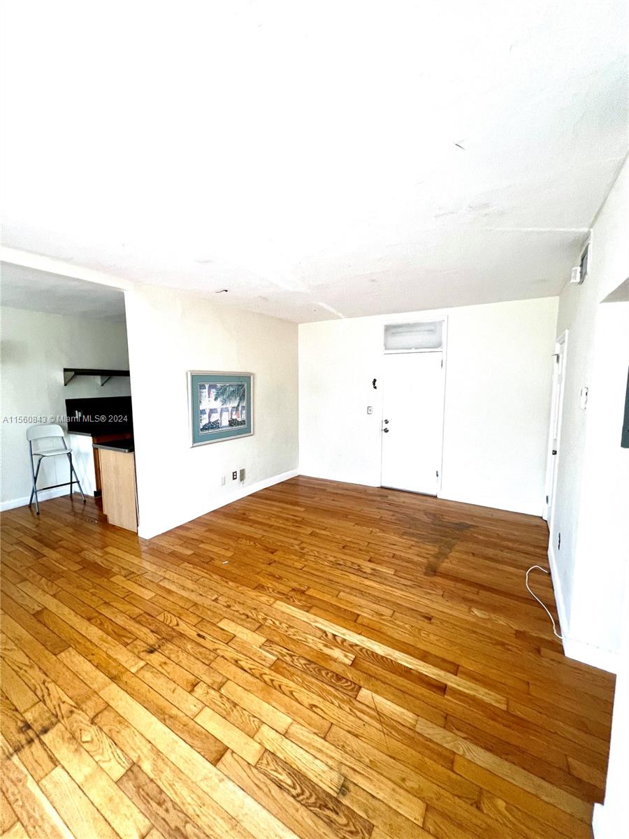 1001 7th St 105, Miami Beach, Florida 33139, 1 Bedroom Bedrooms, ,1 BathroomBathrooms,Residential,For Sale,1001 7th St 105,A11560843