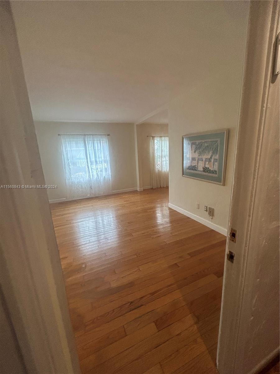1001 7th St 105, Miami Beach, Florida 33139, 1 Bedroom Bedrooms, ,1 BathroomBathrooms,Residential,For Sale,1001 7th St 105,A11560843
