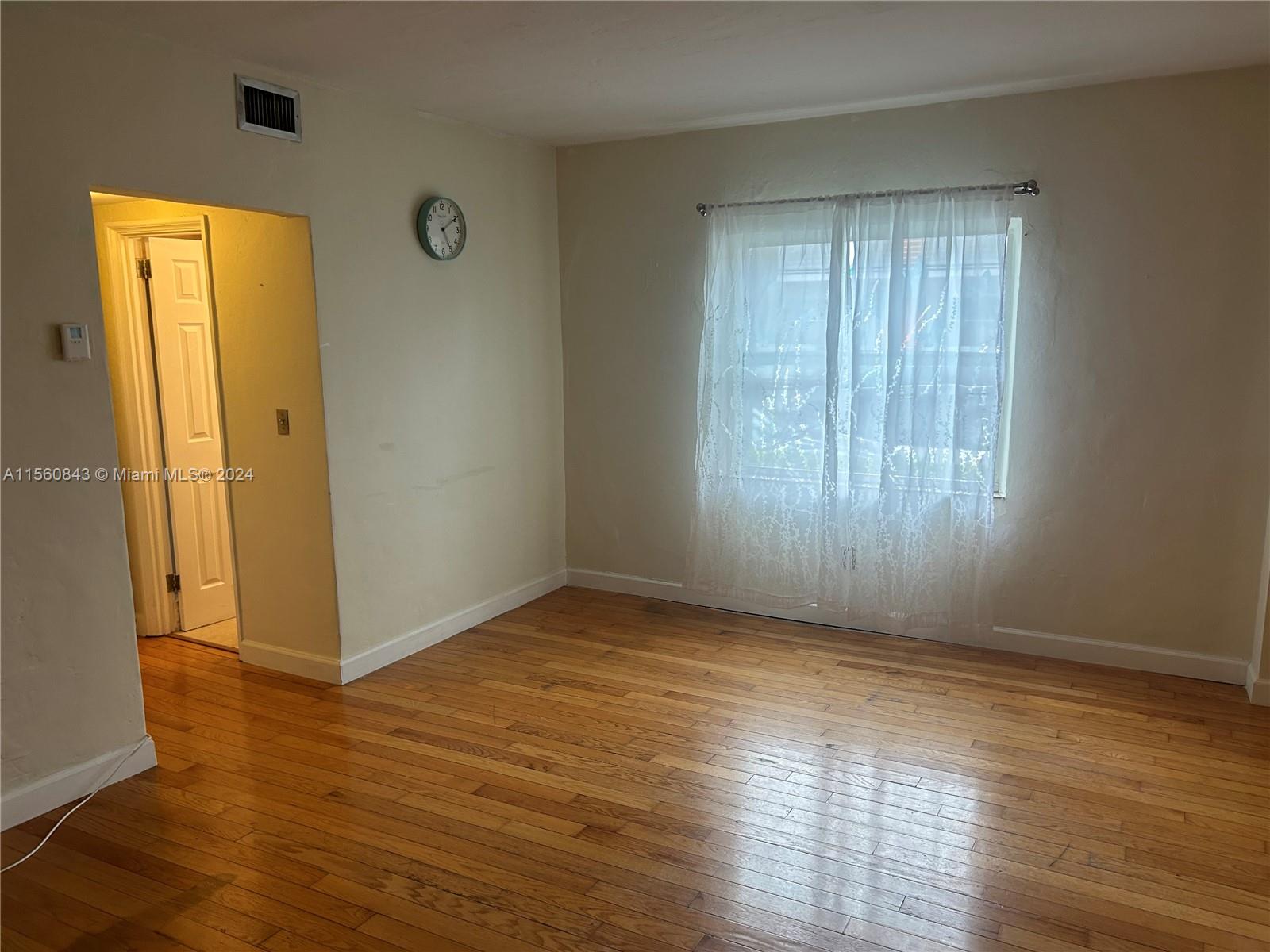 1001 7th St 105, Miami Beach, Florida 33139, 1 Bedroom Bedrooms, ,1 BathroomBathrooms,Residential,For Sale,1001 7th St 105,A11560843
