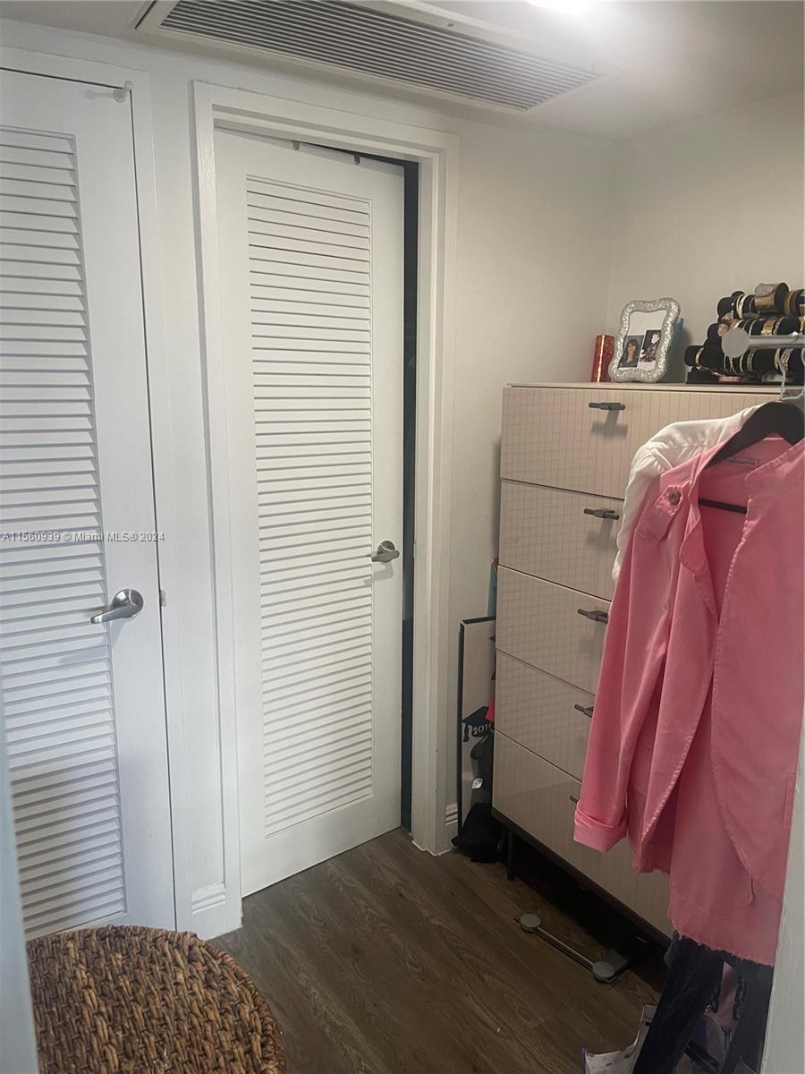 5700 Collins Ave 7B, Miami Beach, Florida 33140, 2 Bedrooms Bedrooms, ,2 BathroomsBathrooms,Residentiallease,For Rent,5700 Collins Ave 7B,A11560939