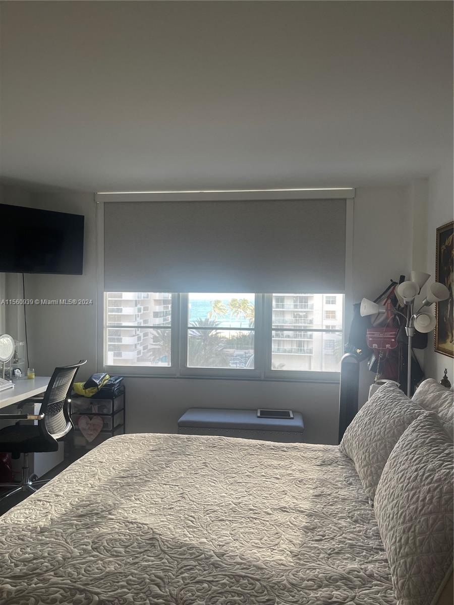 5700 Collins Ave 7B, Miami Beach, Florida 33140, 2 Bedrooms Bedrooms, ,2 BathroomsBathrooms,Residentiallease,For Rent,5700 Collins Ave 7B,A11560939