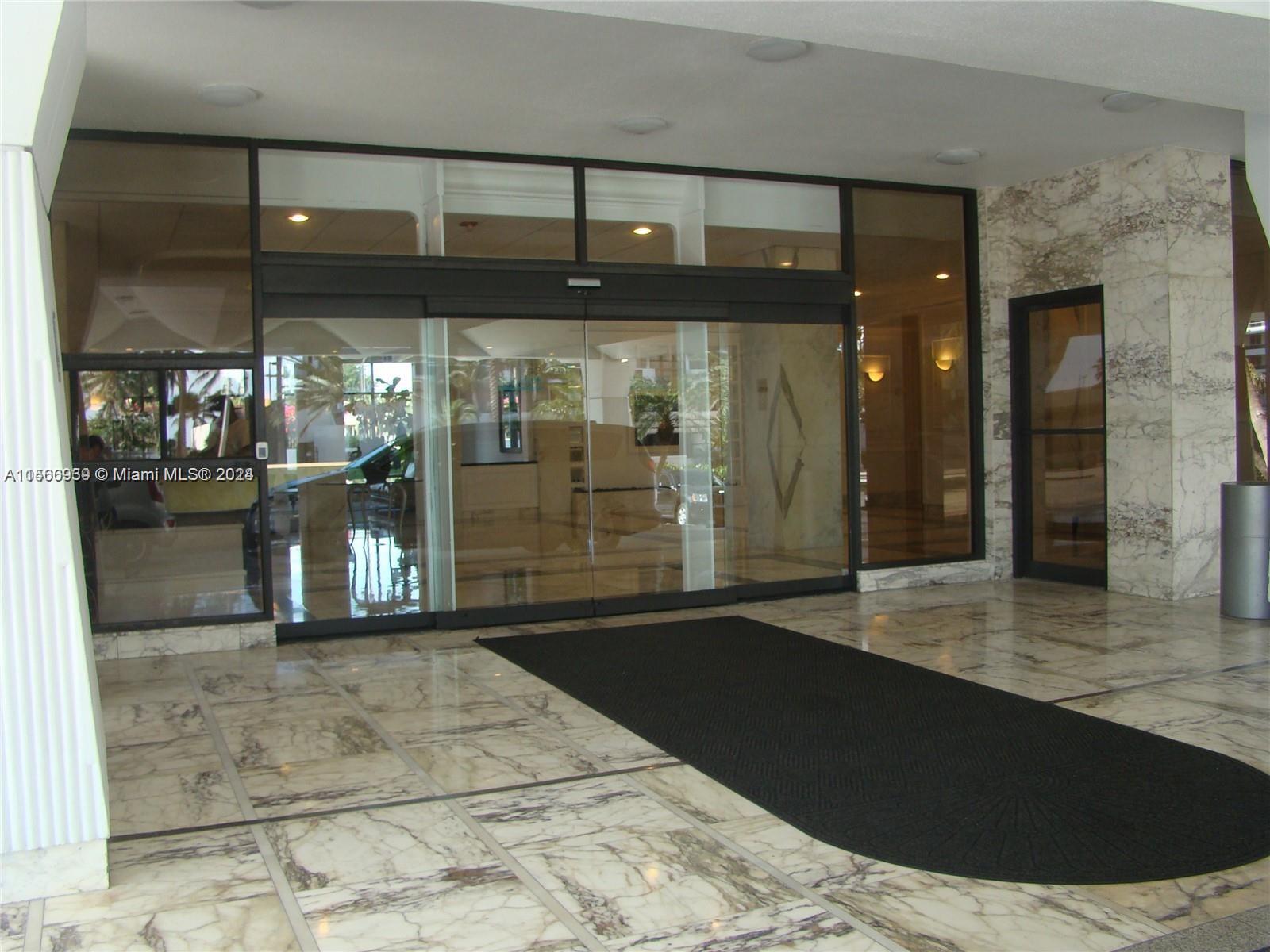 5700 Collins Ave 7B, Miami Beach, Florida 33140, 2 Bedrooms Bedrooms, ,2 BathroomsBathrooms,Residentiallease,For Rent,5700 Collins Ave 7B,A11560939