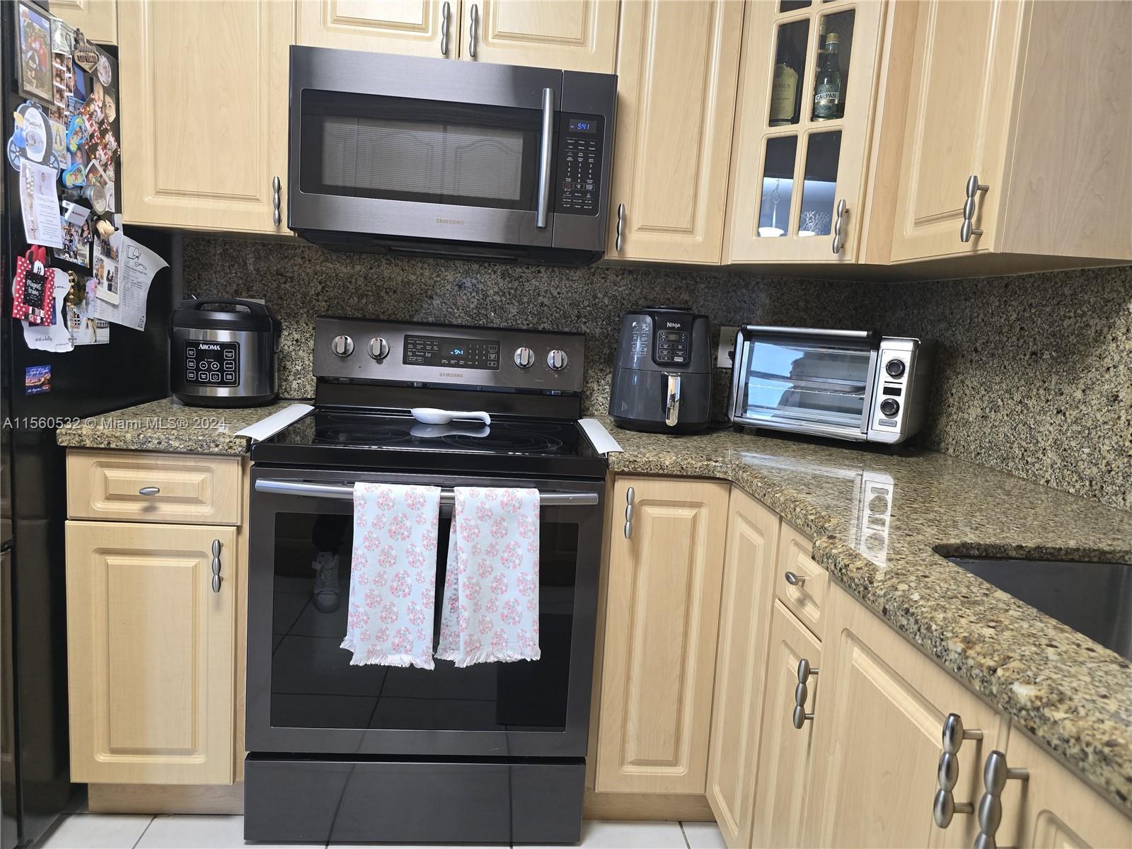 11651 NW 40th Pl, Sunrise, Florida 33323, 4 Bedrooms Bedrooms, ,2 BathroomsBathrooms,Residential,For Sale,11651 NW 40th Pl,A11560532