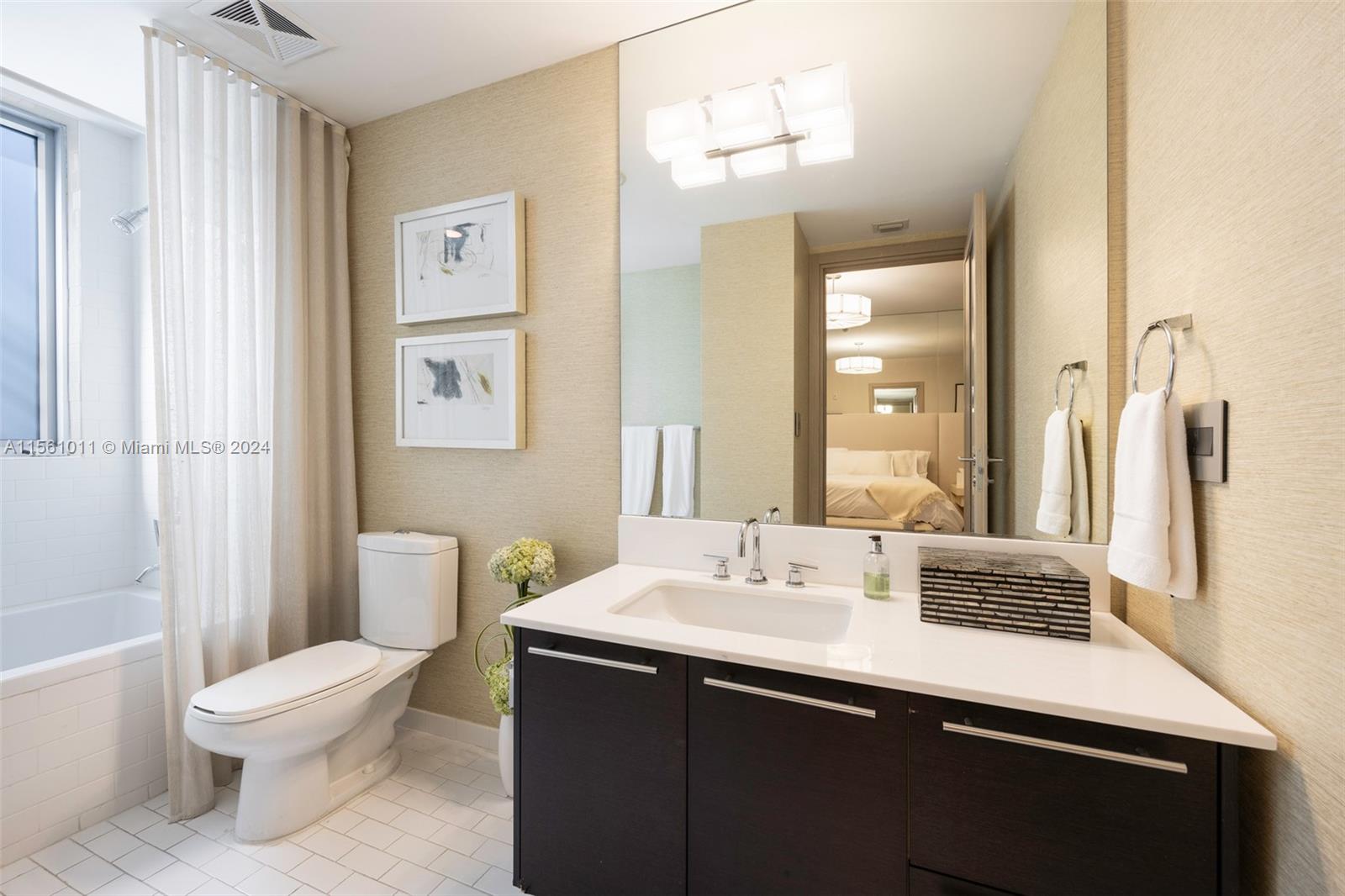 125 Ocean Dr U-0303, Miami Beach, Florida 33139, 4 Bedrooms Bedrooms, ,4 BathroomsBathrooms,Residentiallease,For Rent,125 Ocean Dr U-0303,A11561011