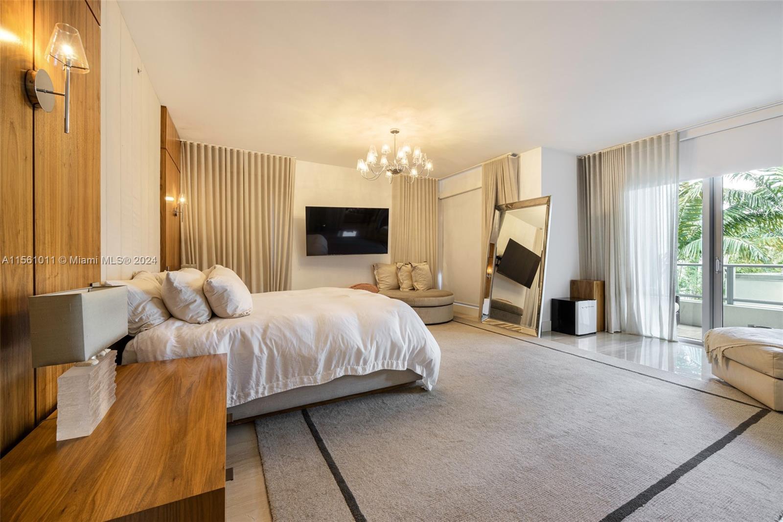 125 Ocean Dr U-0303, Miami Beach, Florida 33139, 4 Bedrooms Bedrooms, ,4 BathroomsBathrooms,Residentiallease,For Rent,125 Ocean Dr U-0303,A11561011